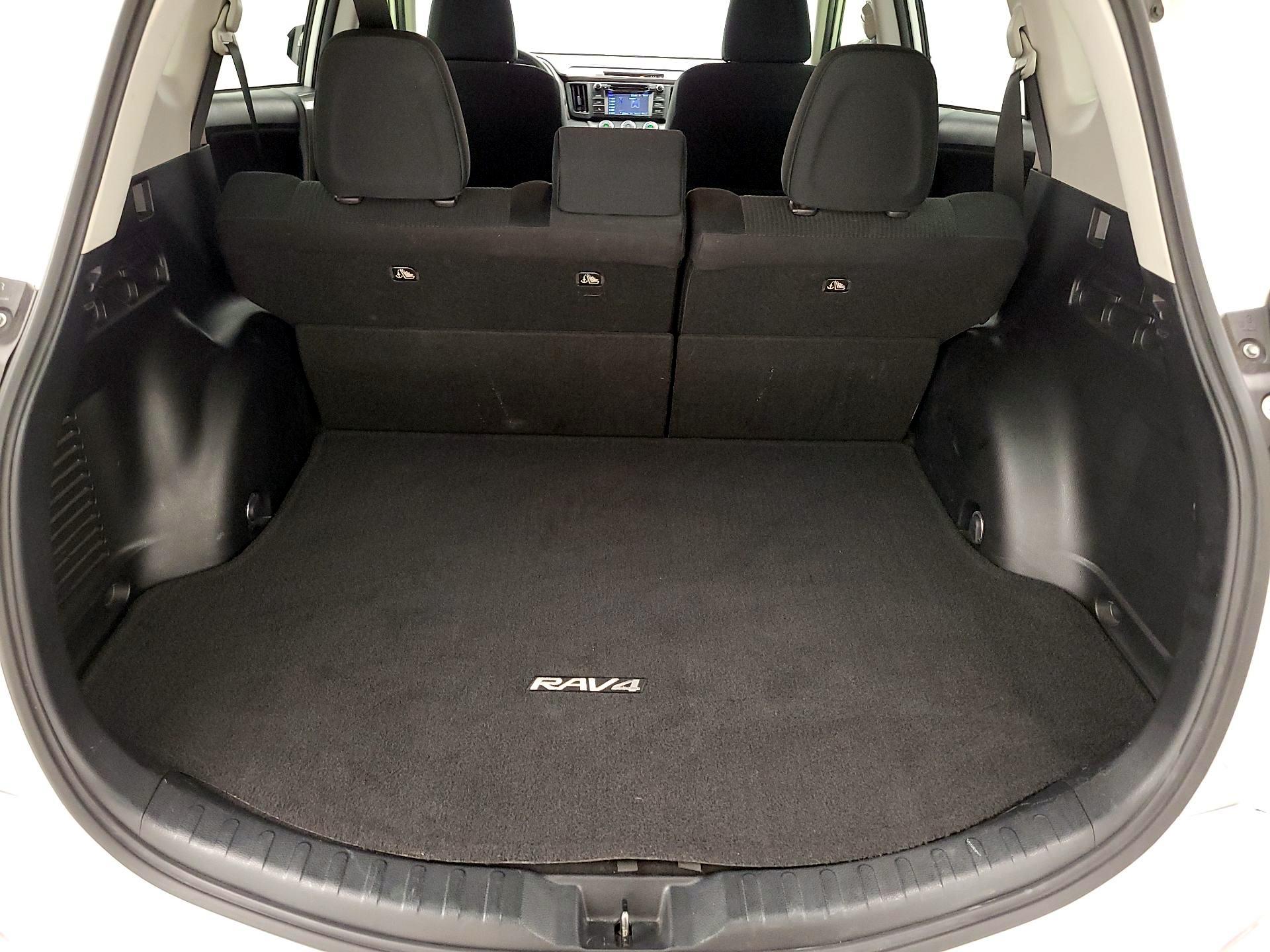 Thumbnail: 2017 Toyota RAV4 - 20