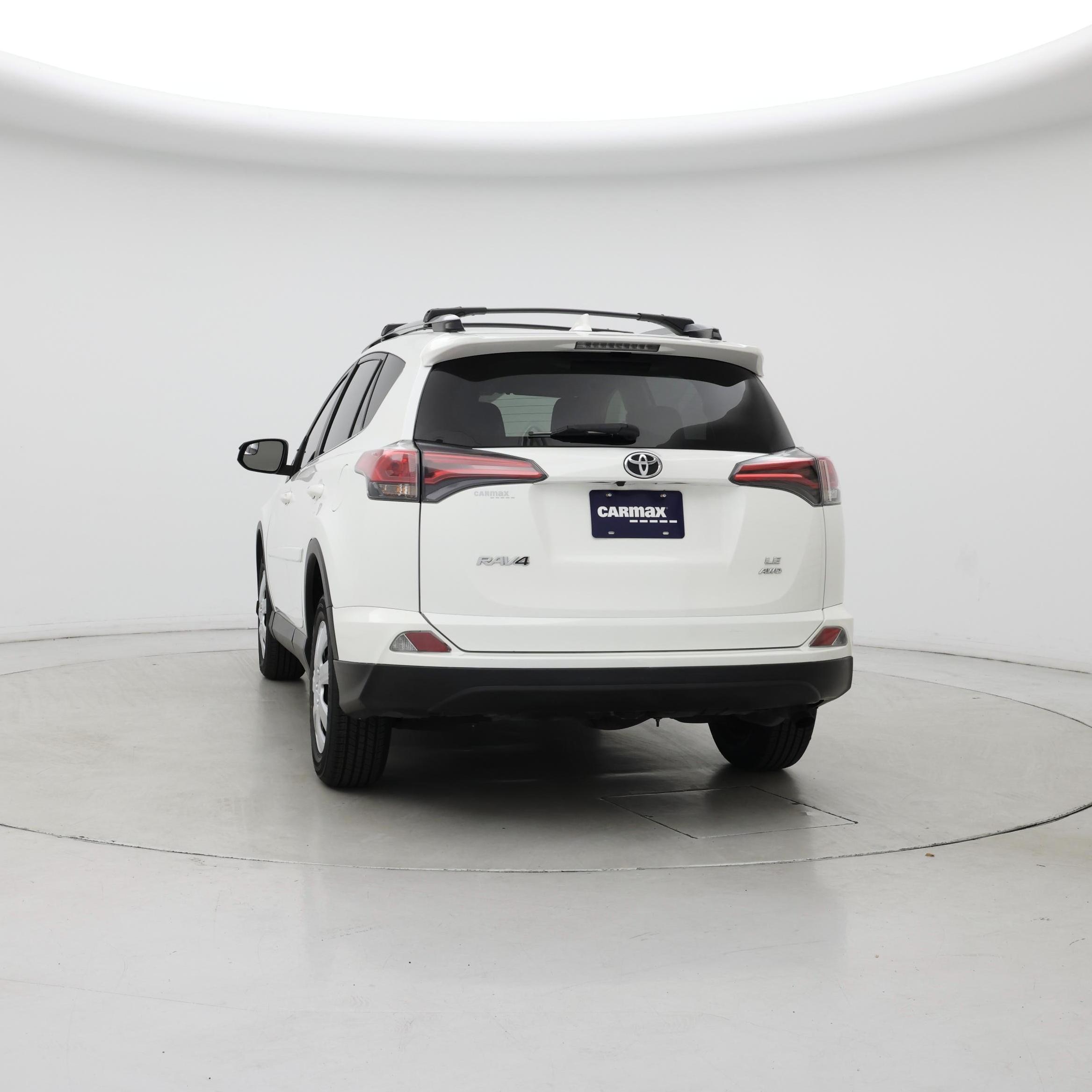 Thumbnail: 2017 Toyota RAV4 - 6