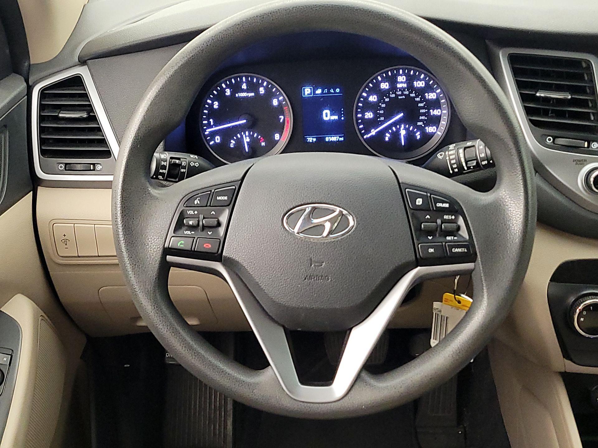 Thumbnail: 2016 Hyundai Tucson - 10