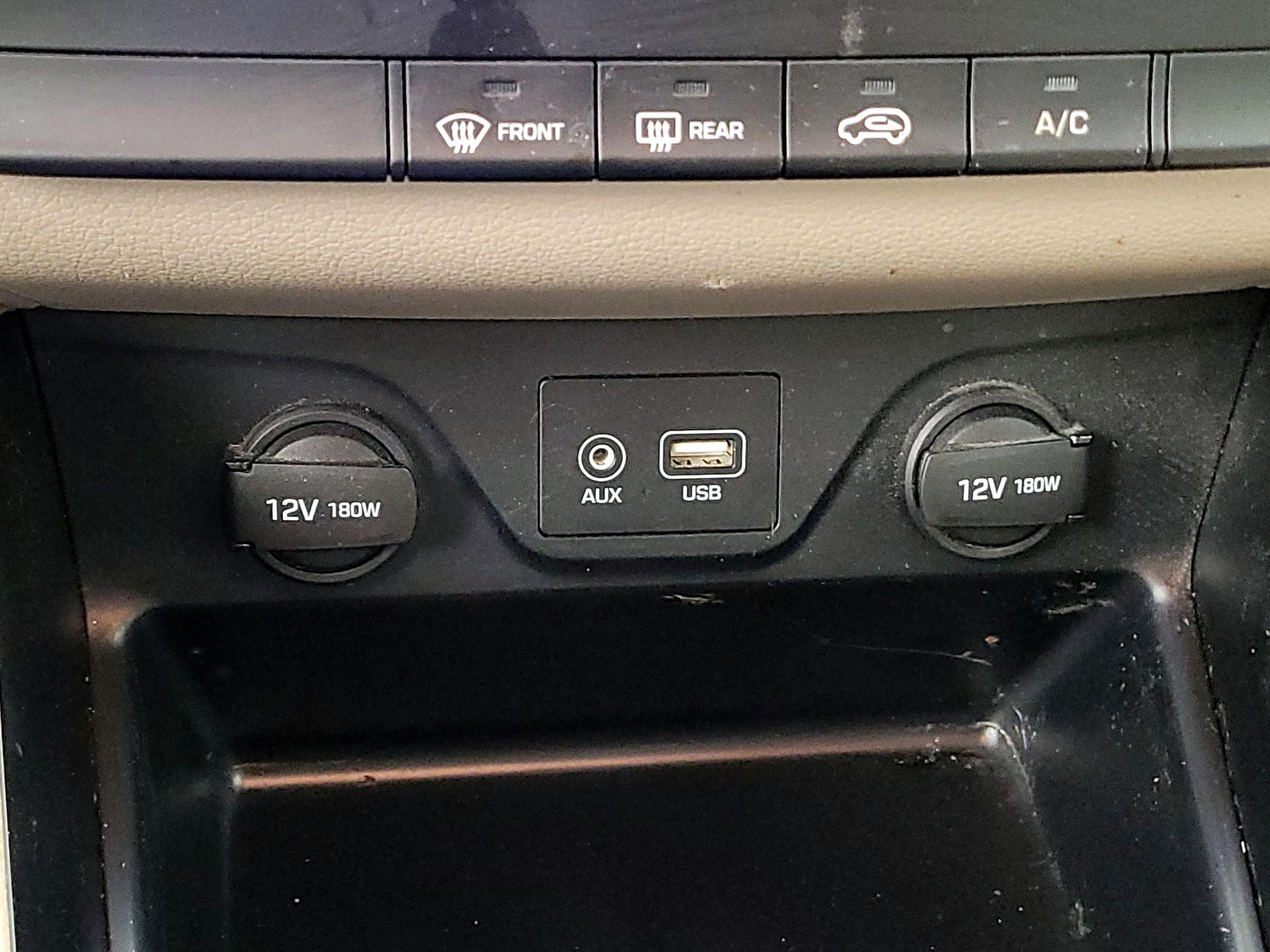 Thumbnail: 2016 Hyundai Tucson - 18