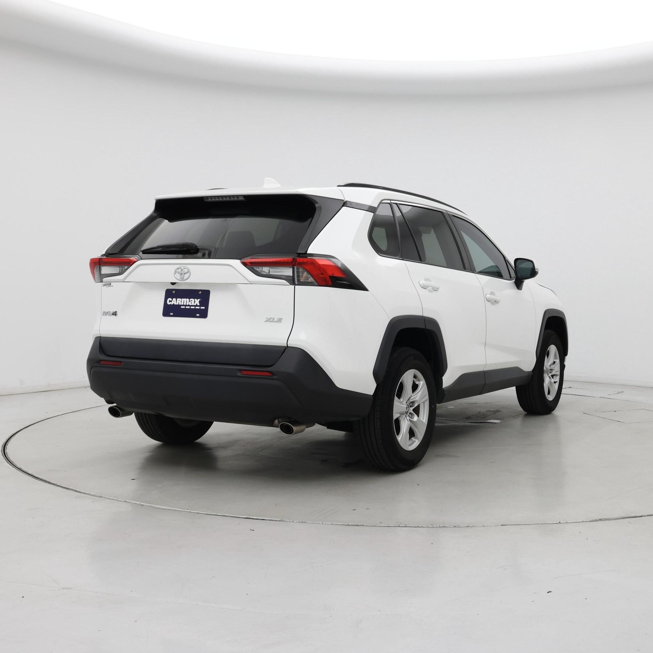 Thumbnail: 2021 Toyota RAV4 - 8