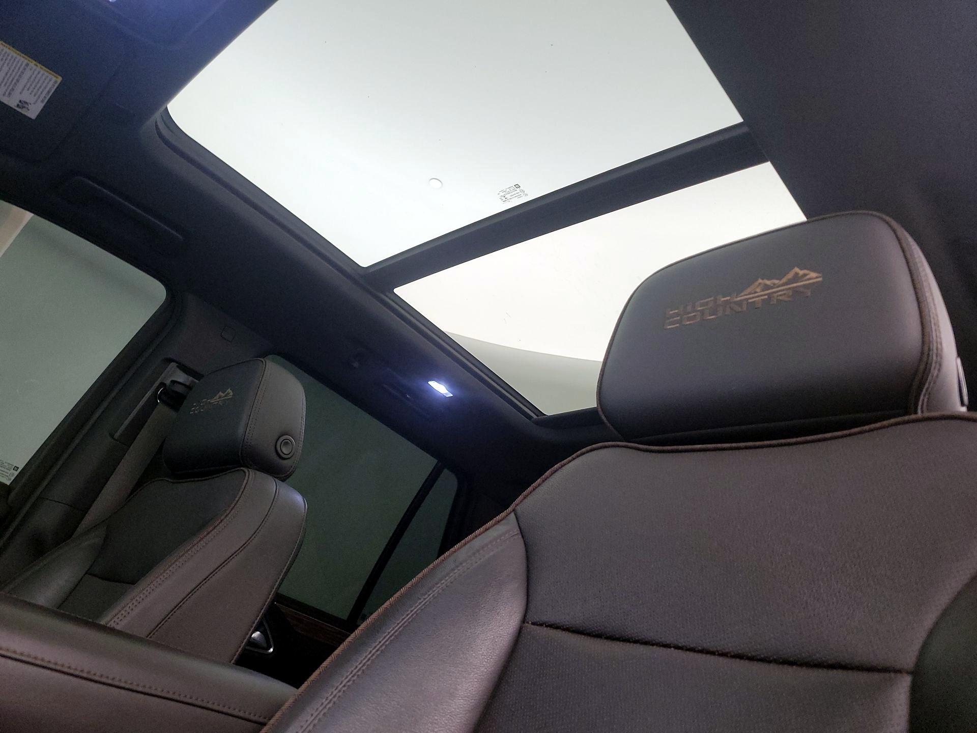 Thumbnail: 2022 Chevrolet Tahoe - 20