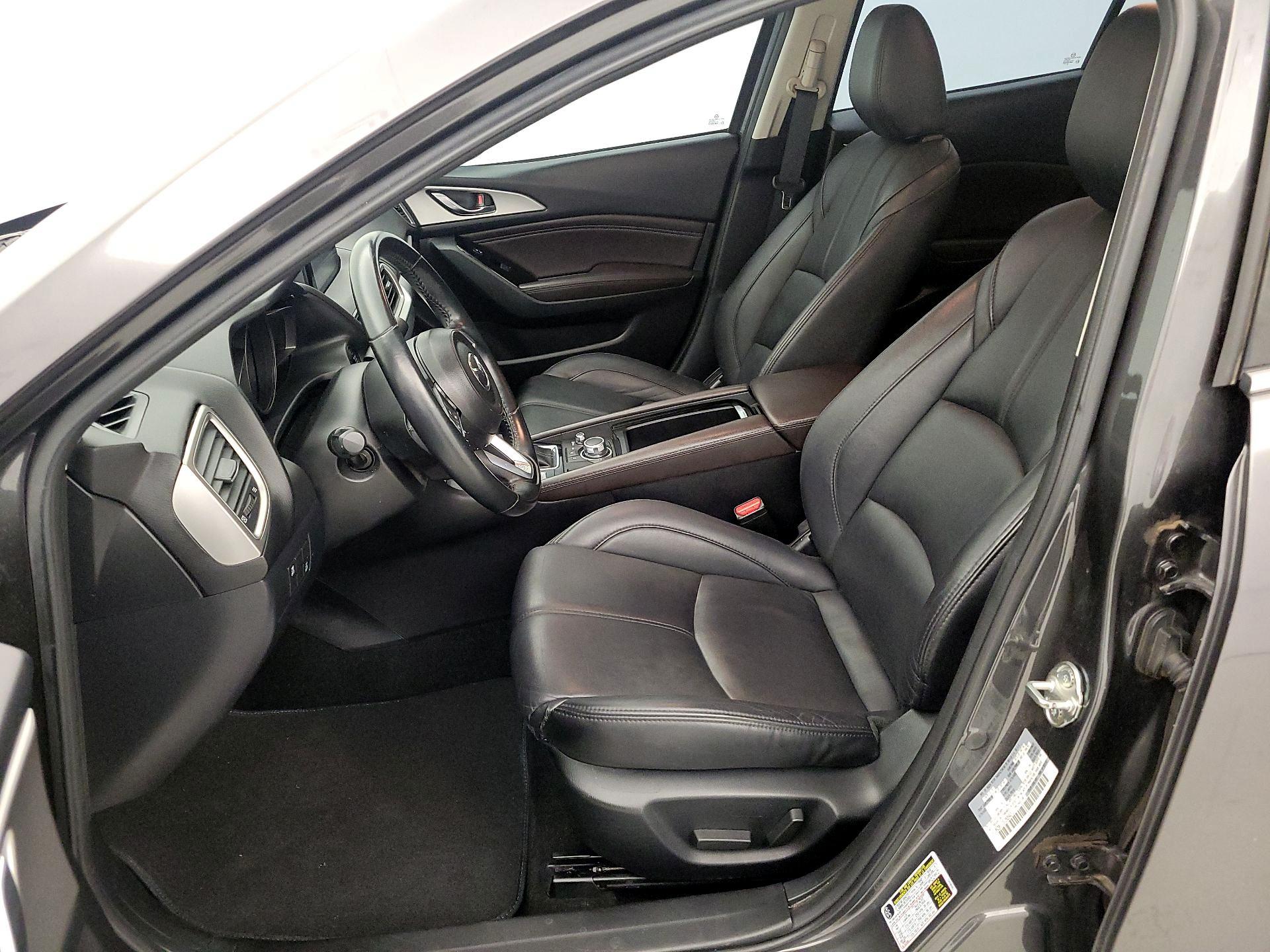Thumbnail: 2018 Mazda Mazda3 - 11
