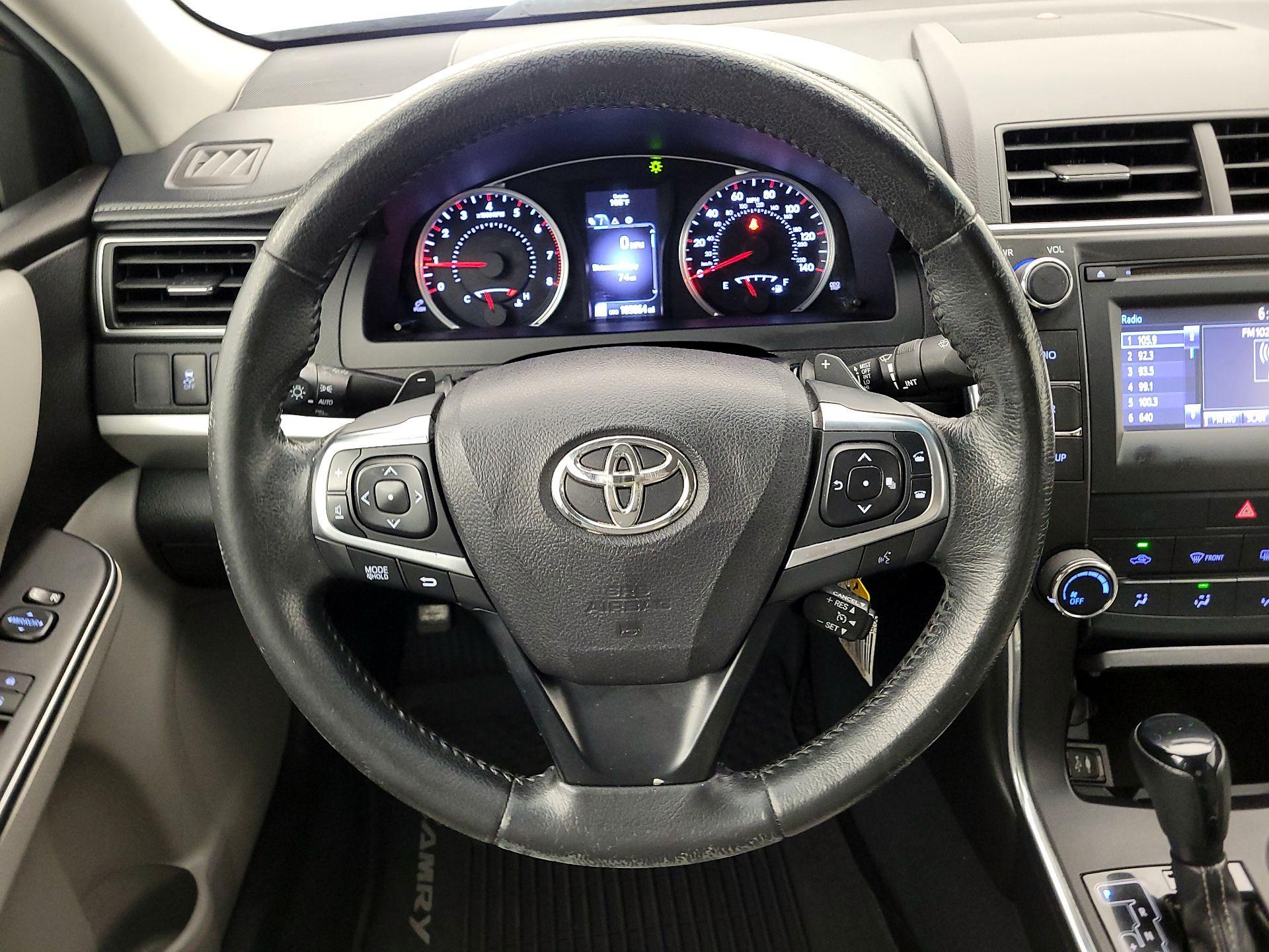 Thumbnail: 2015 Toyota Camry - 10