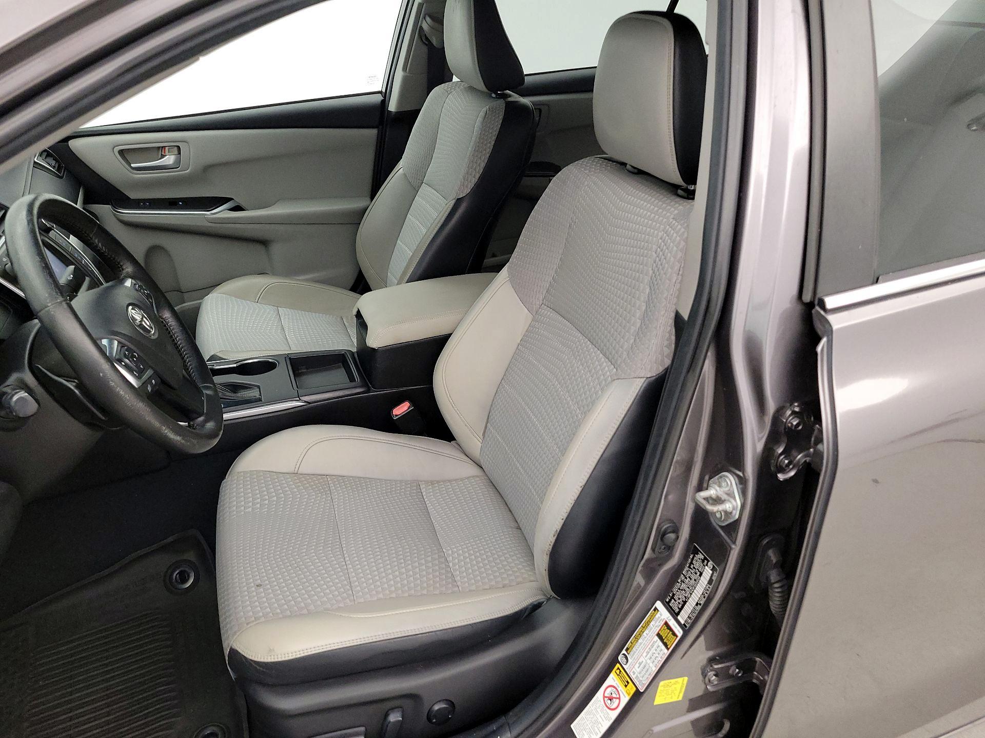 Thumbnail: 2015 Toyota Camry - 11