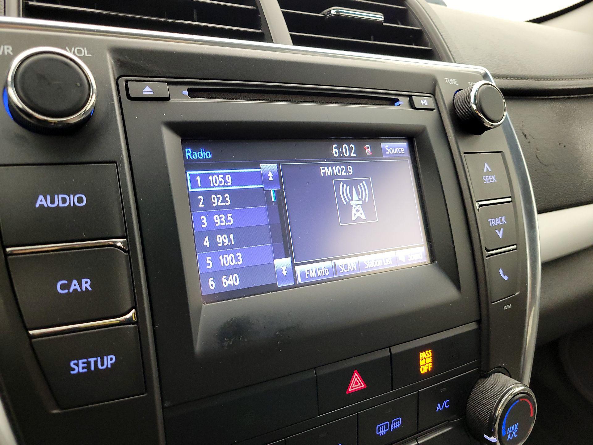 Thumbnail: 2015 Toyota Camry - 15