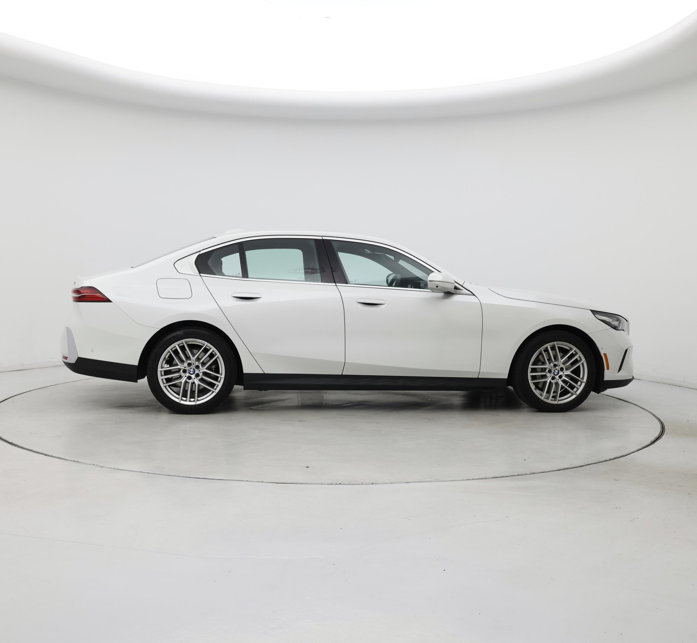 Thumbnail: 2025 BMW 5 Series - 7