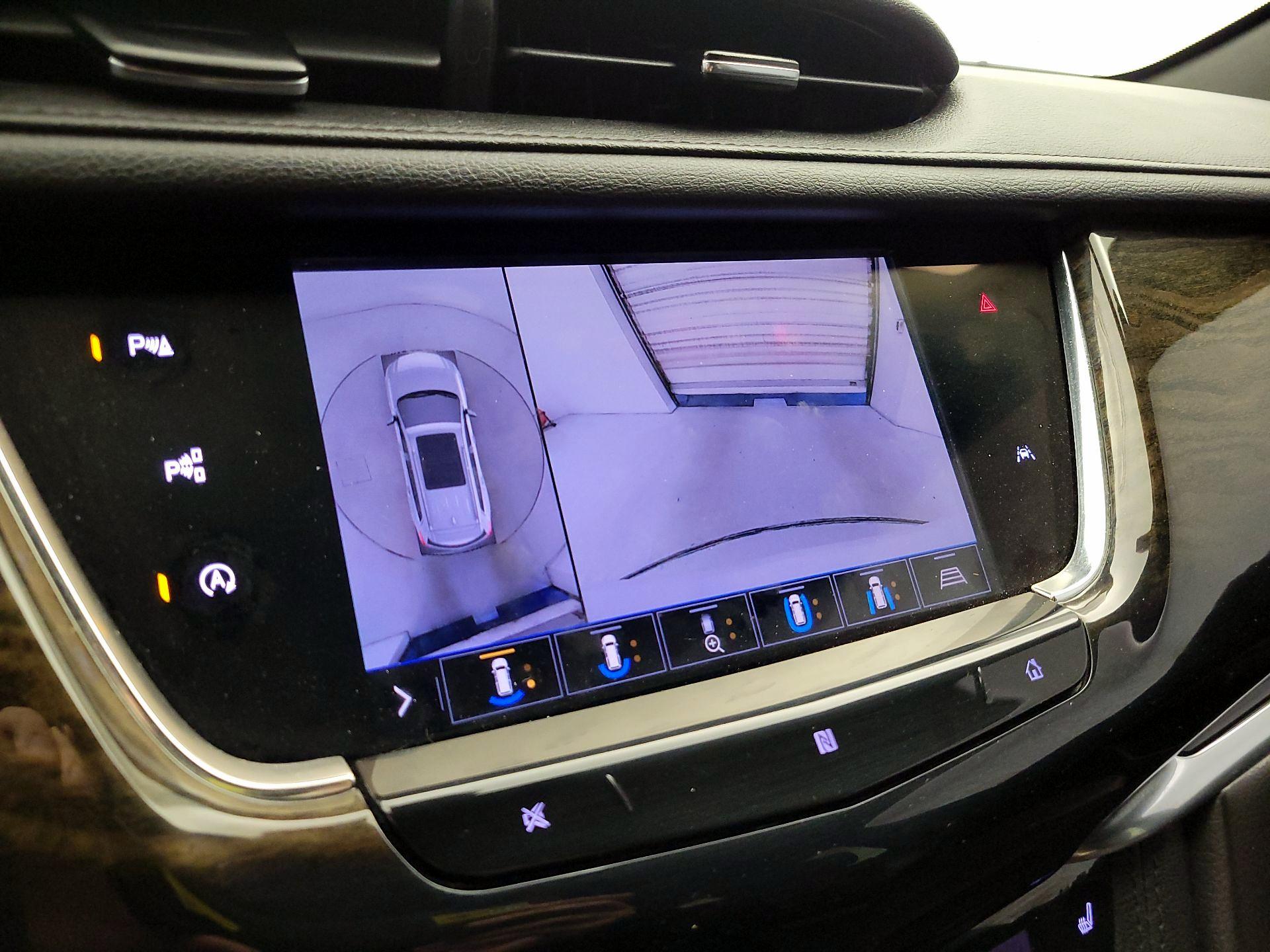 Thumbnail: 2020 Cadillac XT6 - 14
