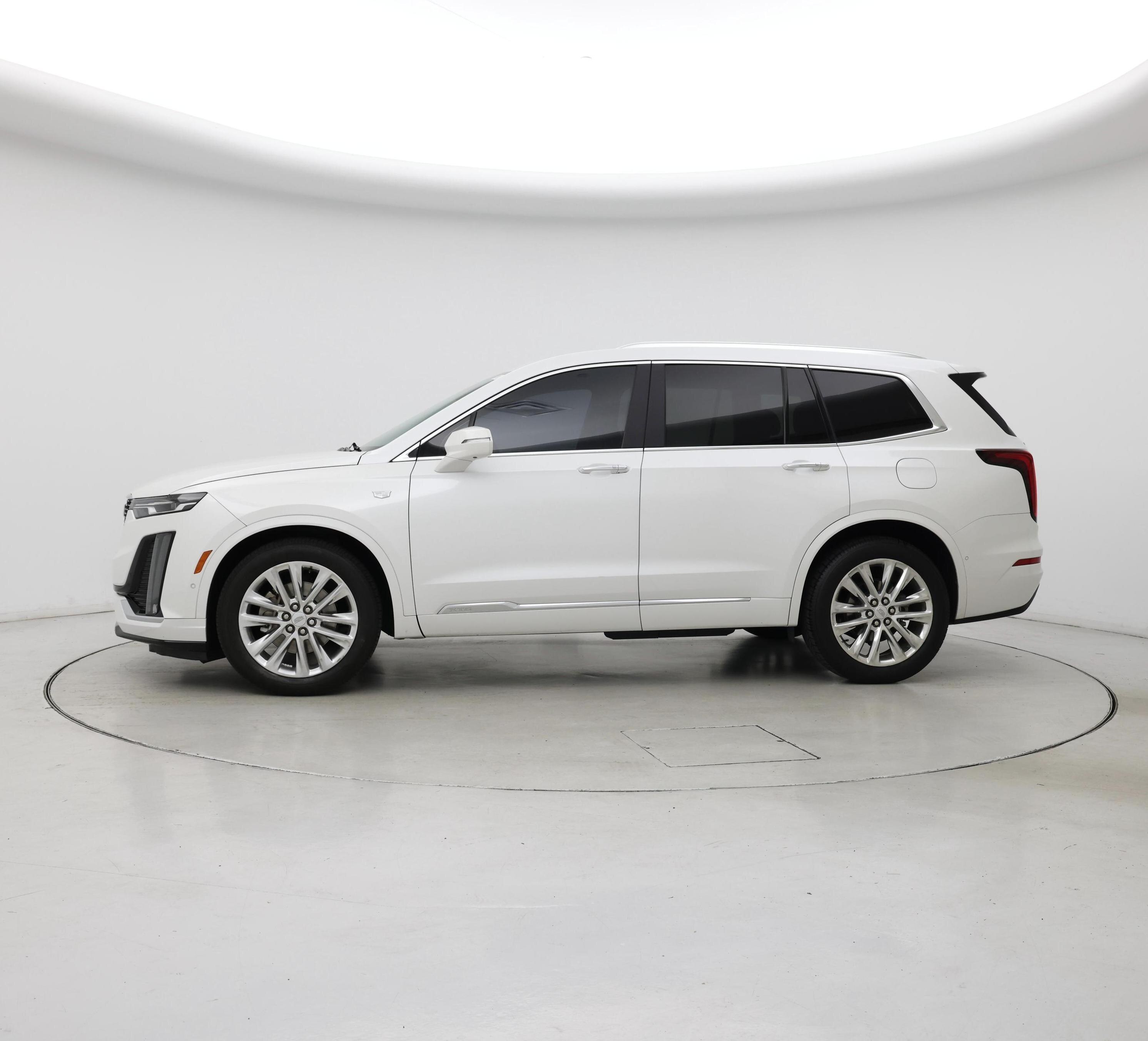 Thumbnail: 2020 Cadillac XT6 - 3