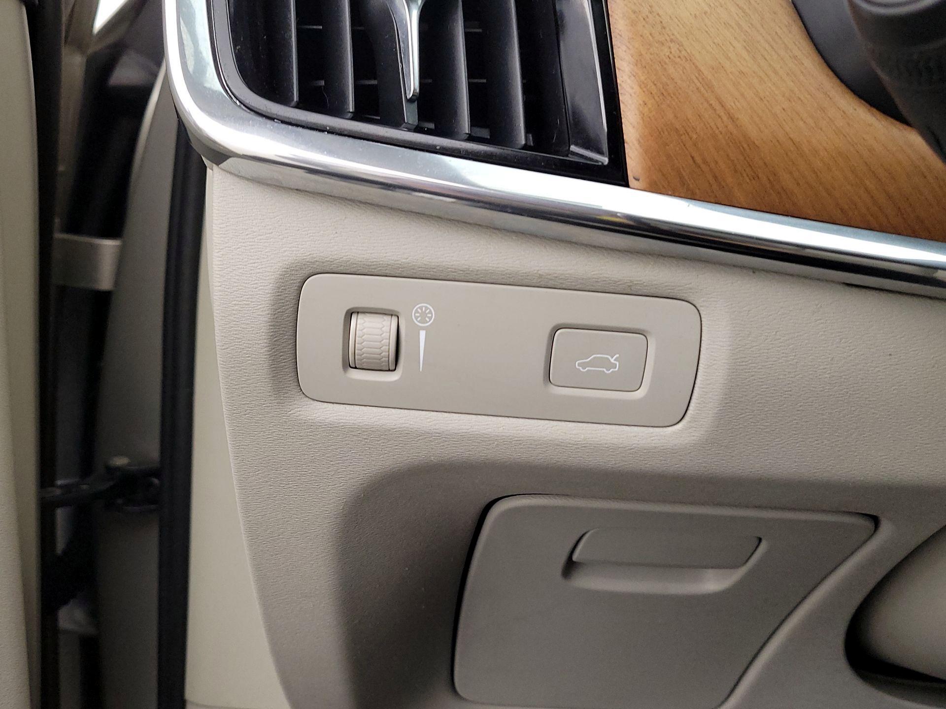 Thumbnail: 2018 Volvo S90 - 13