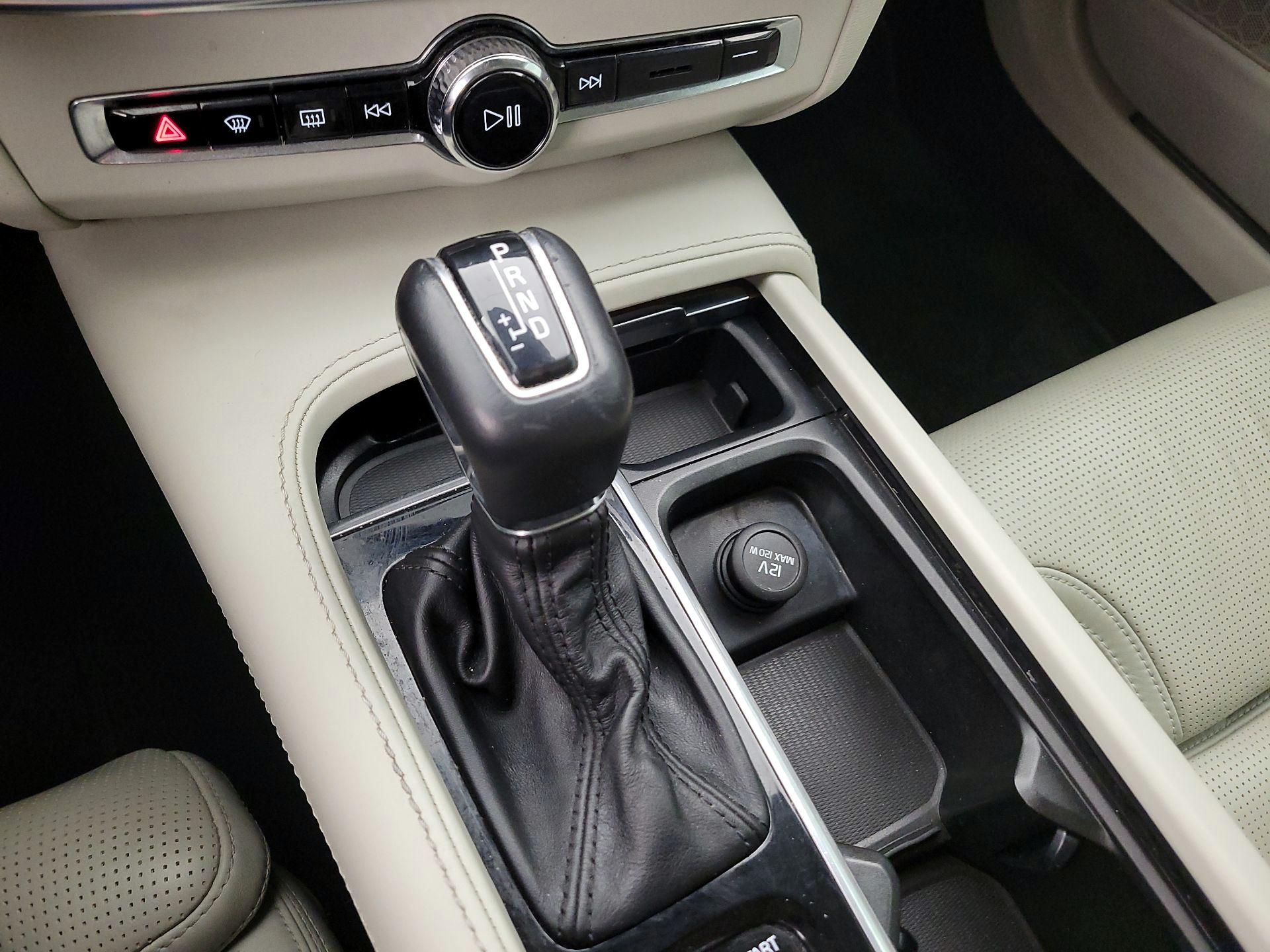 Thumbnail: 2018 Volvo S90 - 17