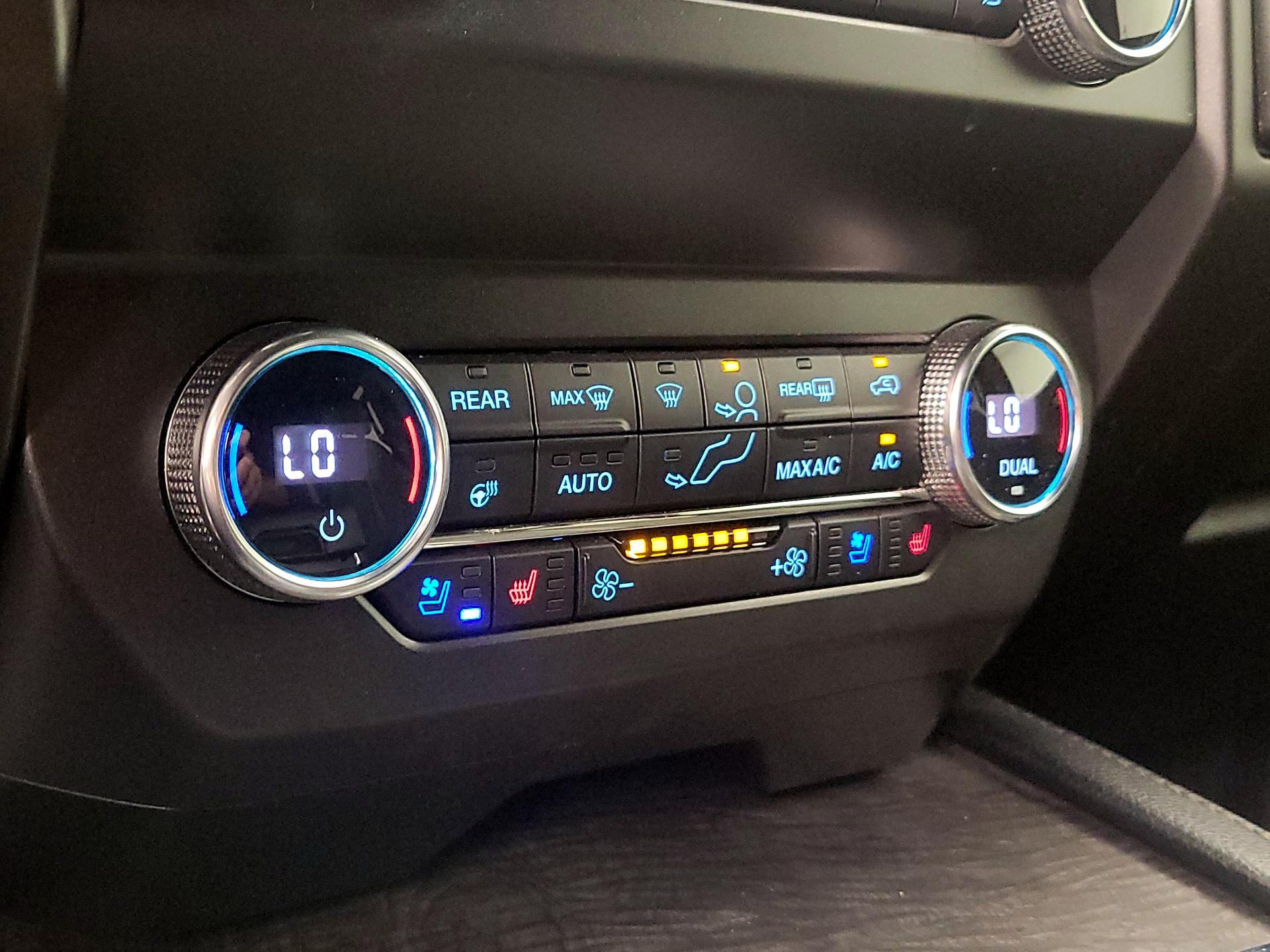 Thumbnail: 2020 Ford Expedition - 17