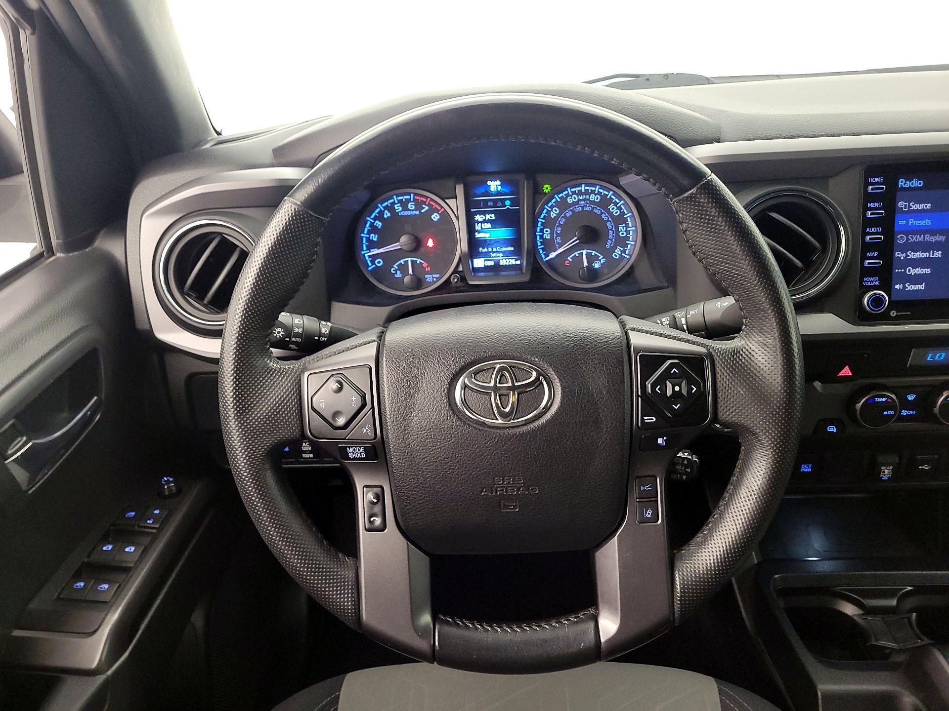 Thumbnail: 2022 Toyota Tacoma - 10