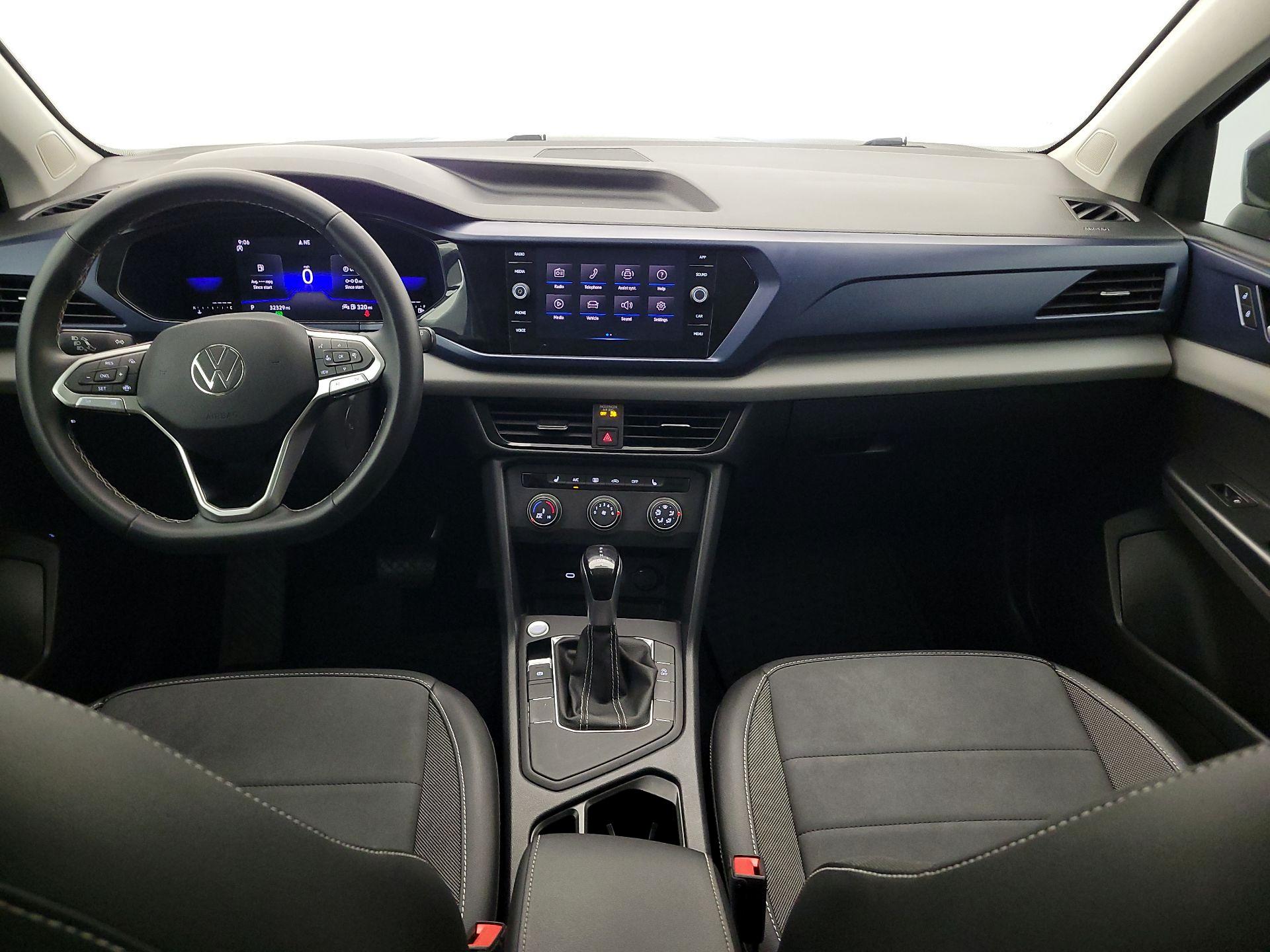 Thumbnail: 2022 Volkswagen Taos - 9