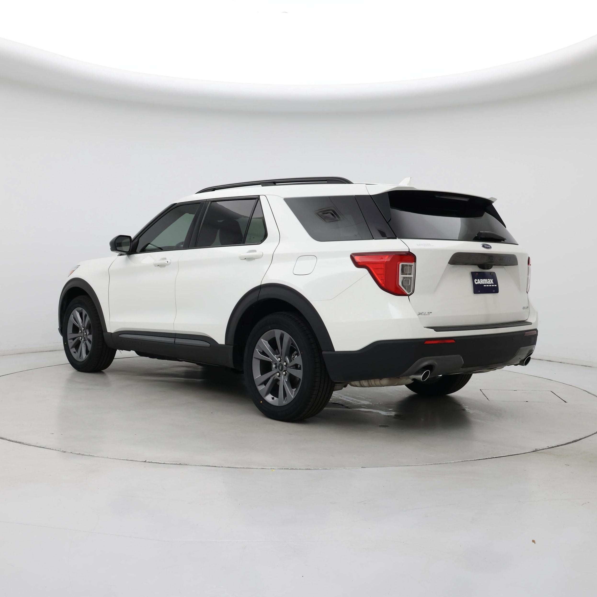 Thumbnail: 2022 Ford Explorer - 2