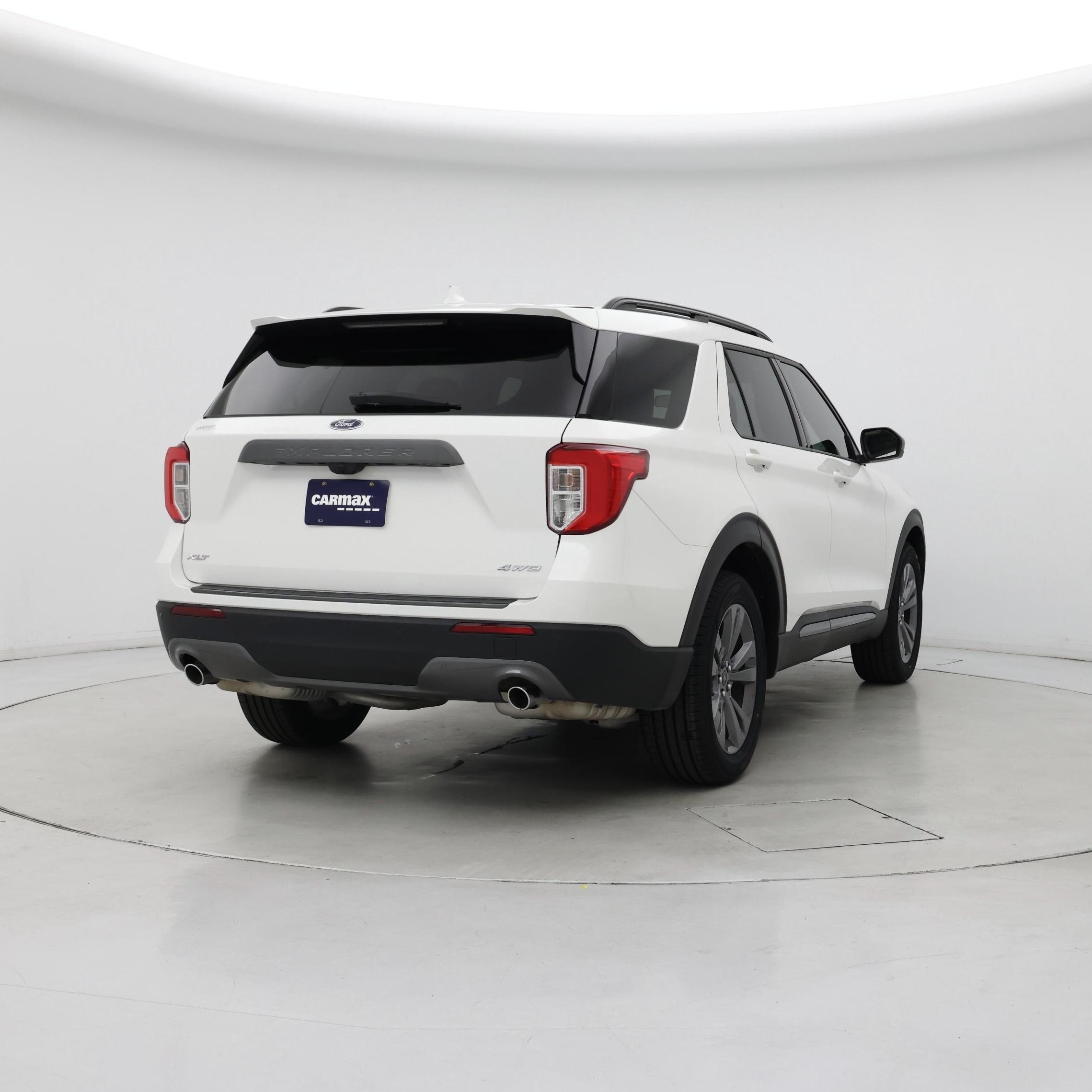 Thumbnail: 2022 Ford Explorer - 8