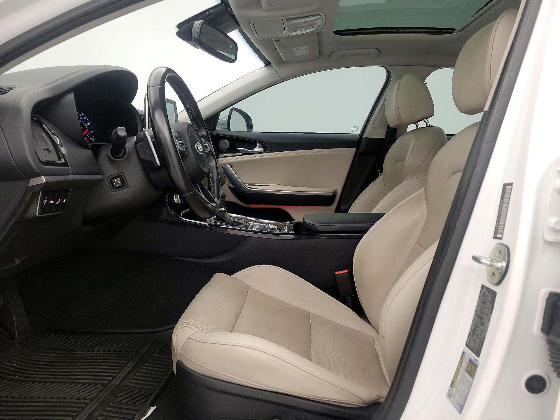Thumbnail: 2019 Kia Stinger - 11