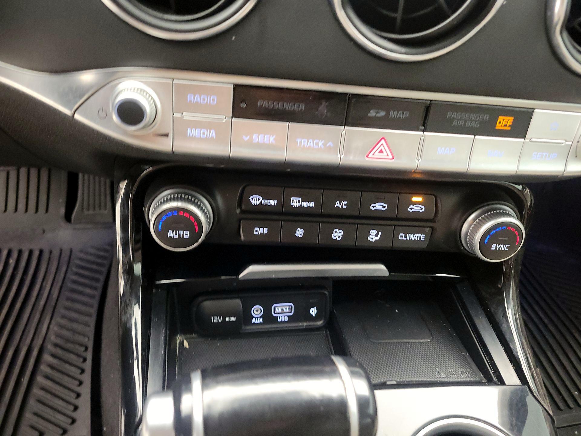 Thumbnail: 2019 Kia Stinger - 17