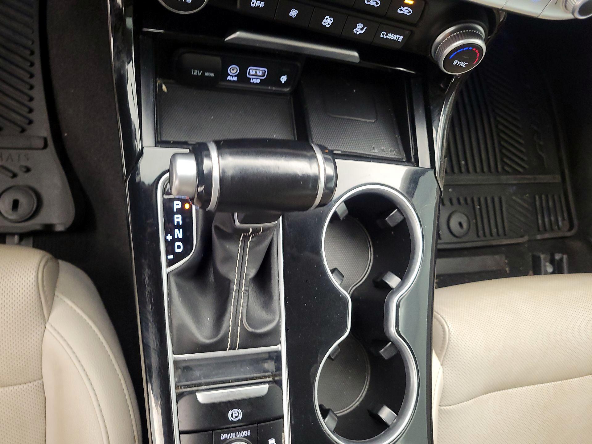 Thumbnail: 2019 Kia Stinger - 18