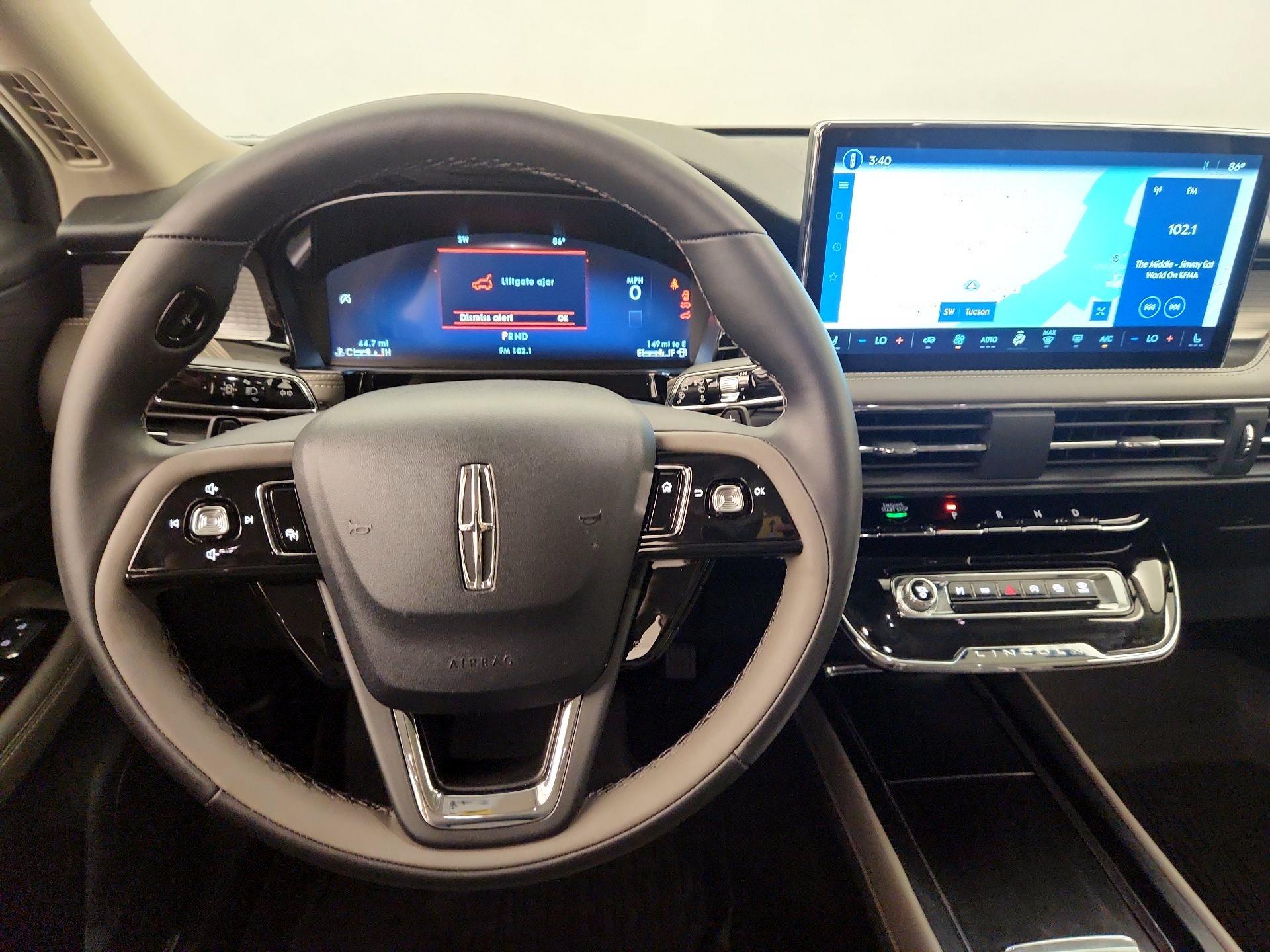Thumbnail: 2025 Lincoln Corsair - 10