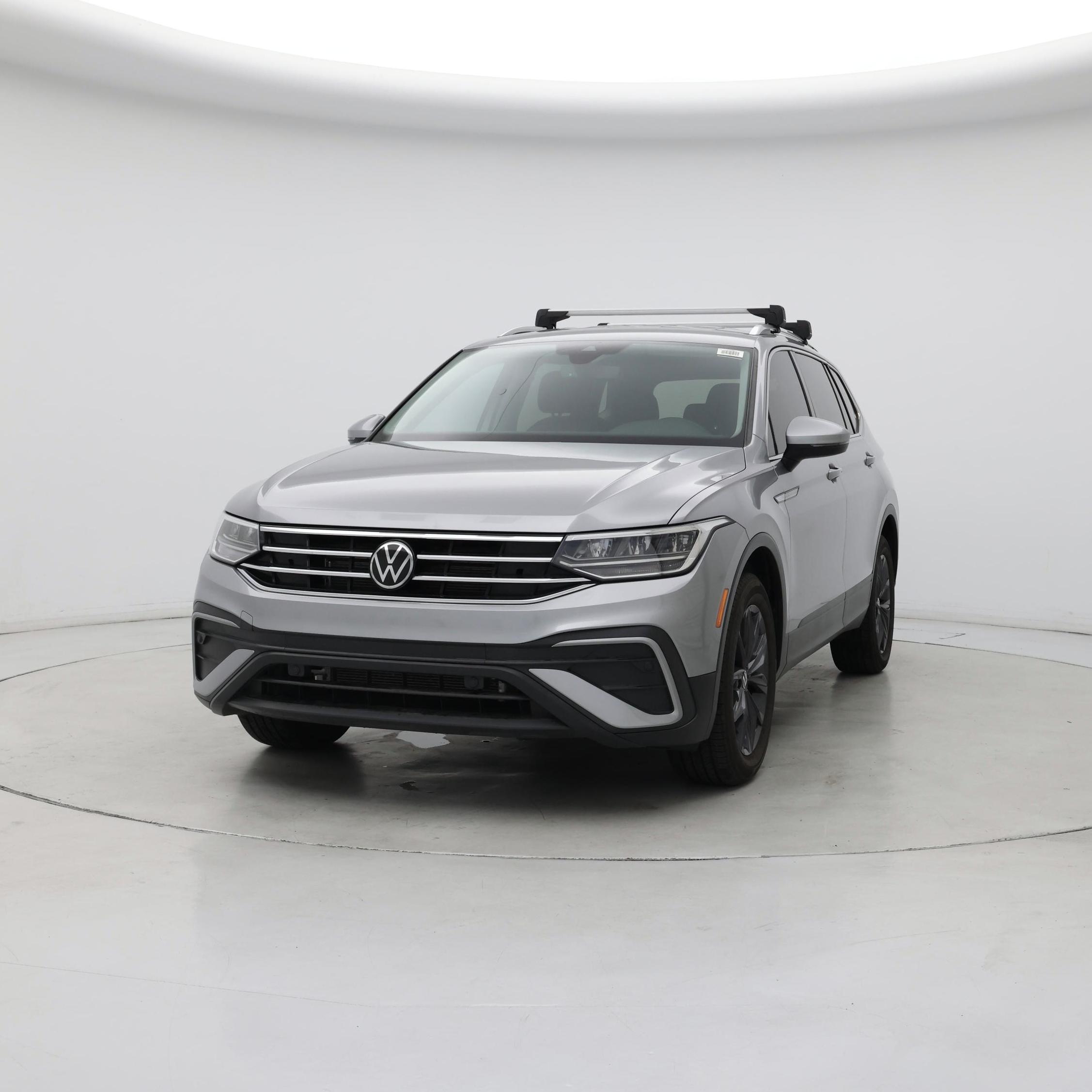 Thumbnail: 2022 Volkswagen Tiguan - 4