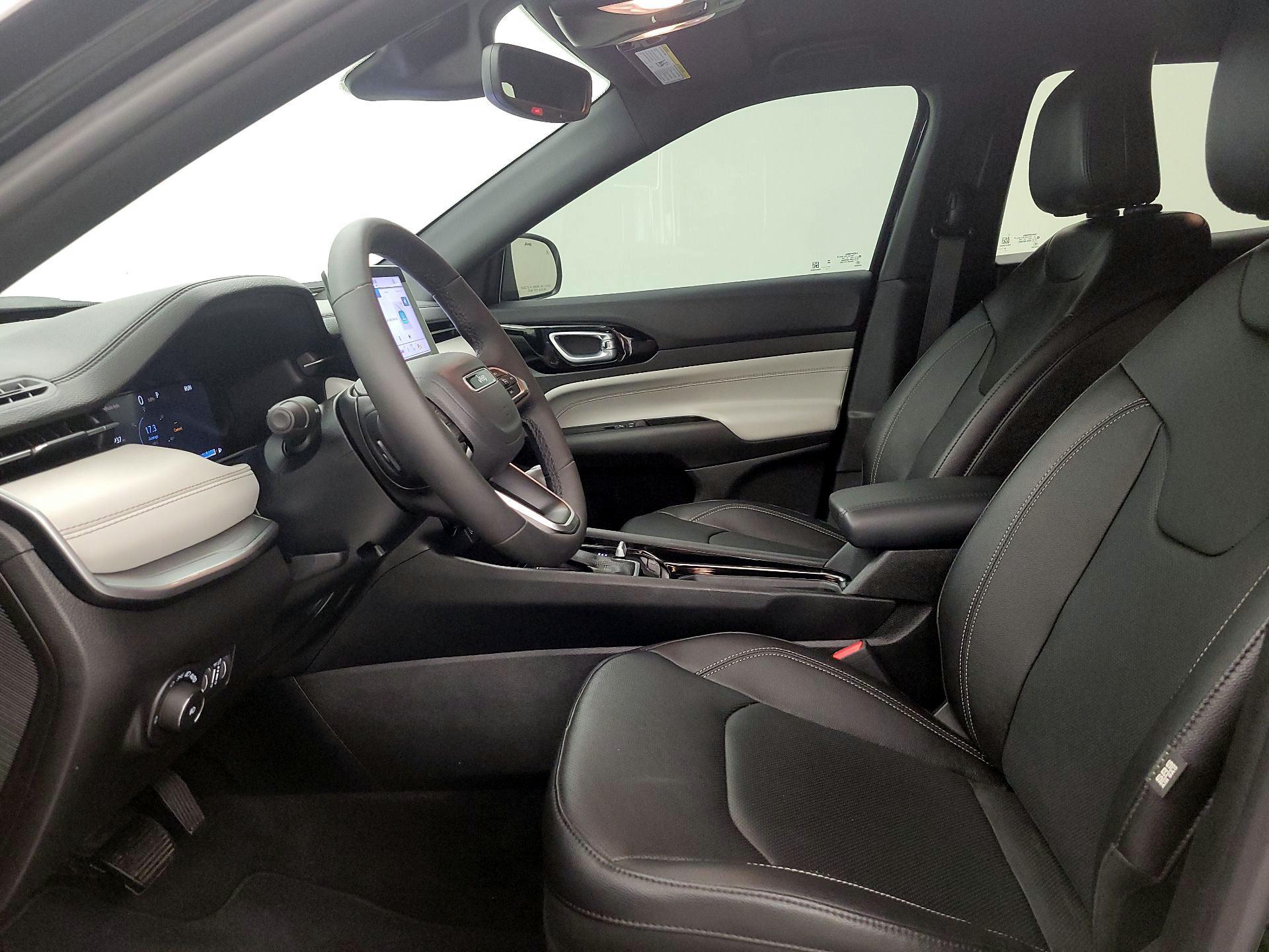 Thumbnail: 2025 Jeep Compass - 11