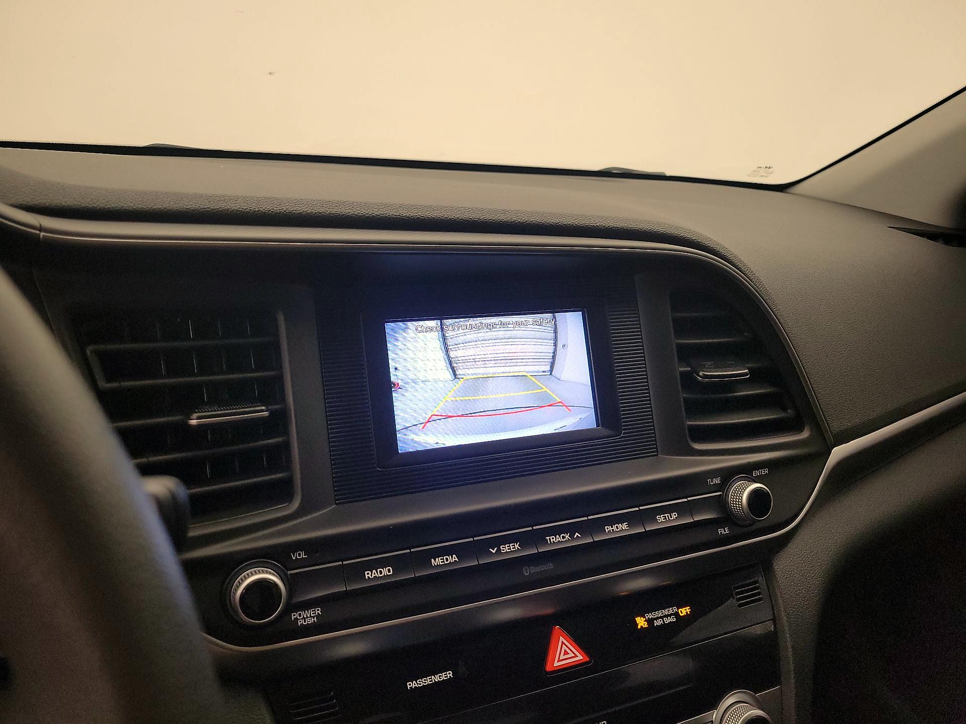 Thumbnail: 2020 Hyundai Elantra - 14