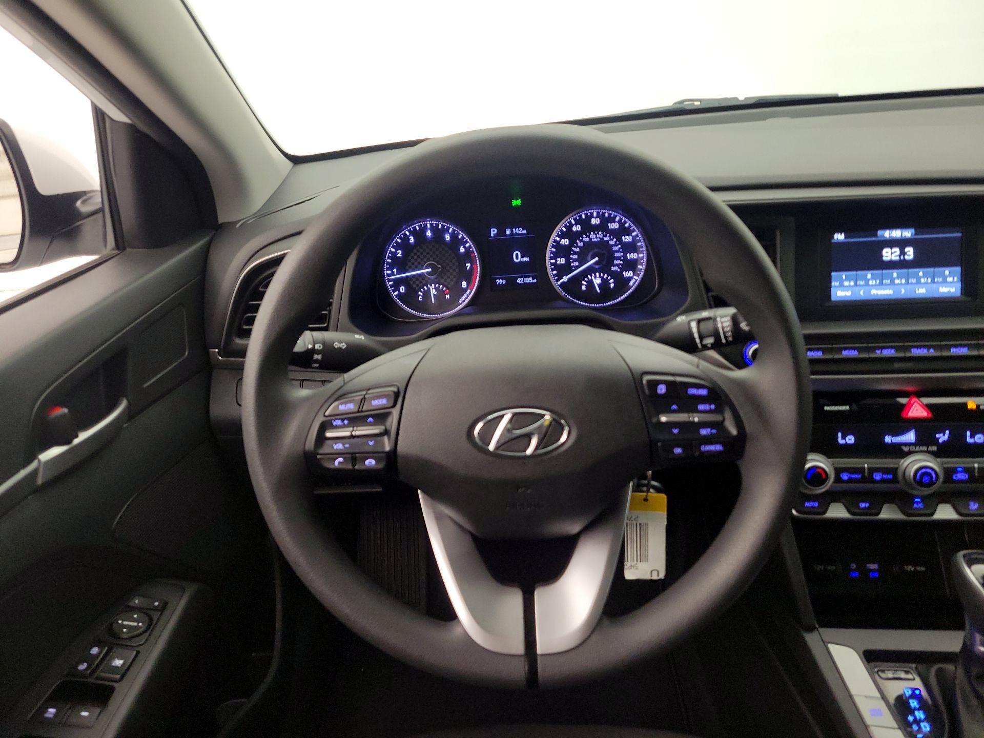 Thumbnail: 2020 Hyundai Elantra - 10