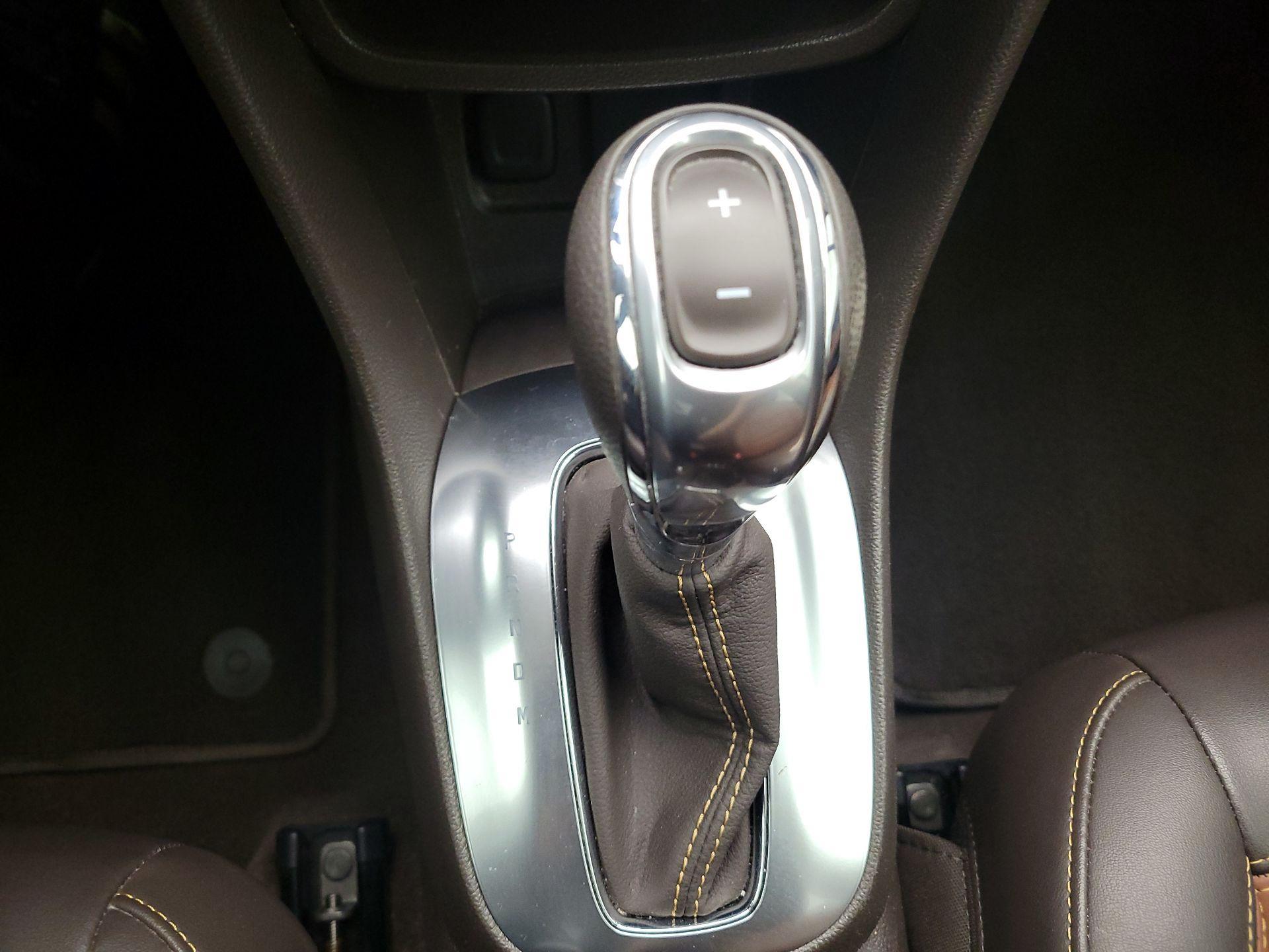 Thumbnail: 2015 Buick Encore - 17