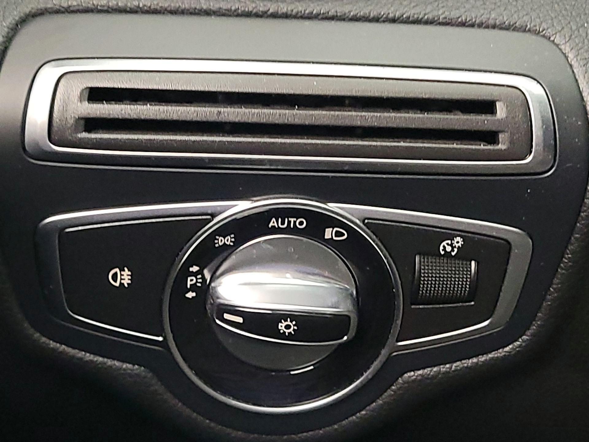 Thumbnail: 2016 Mercedes-Benz C-Class - 13