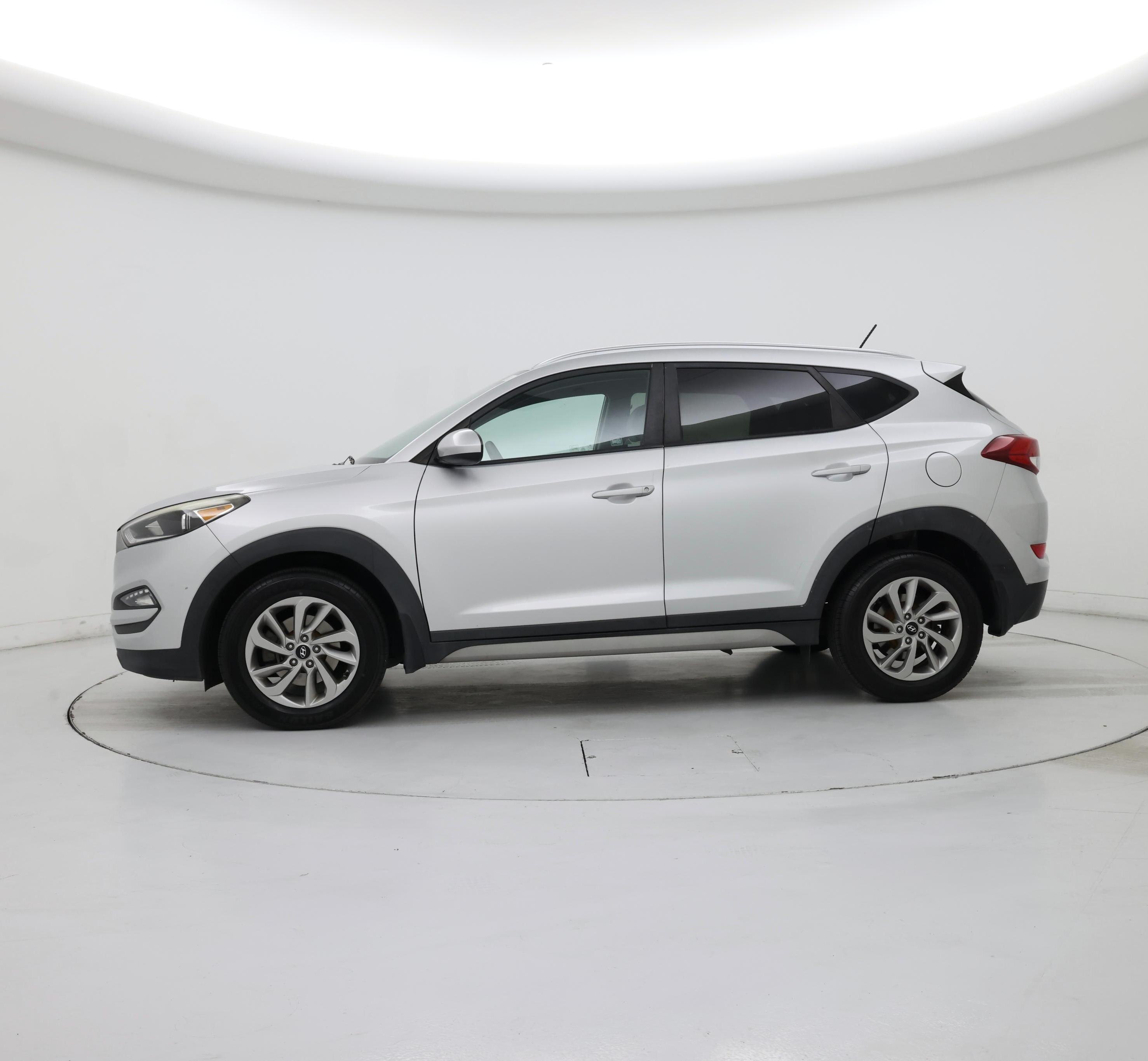 Thumbnail: 2017 Hyundai Tucson - 3