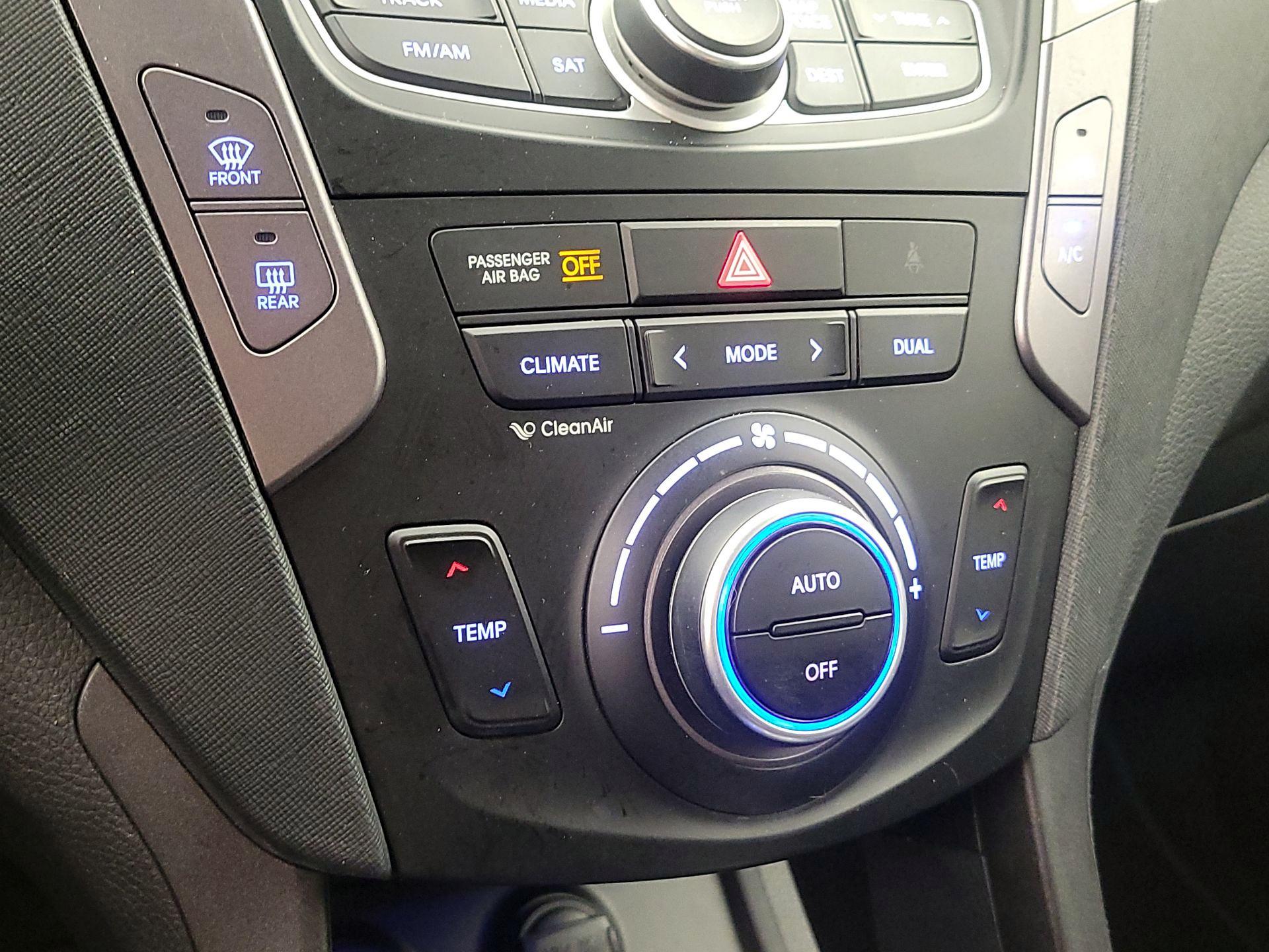 Thumbnail: 2013 Hyundai Santa Fe - 17