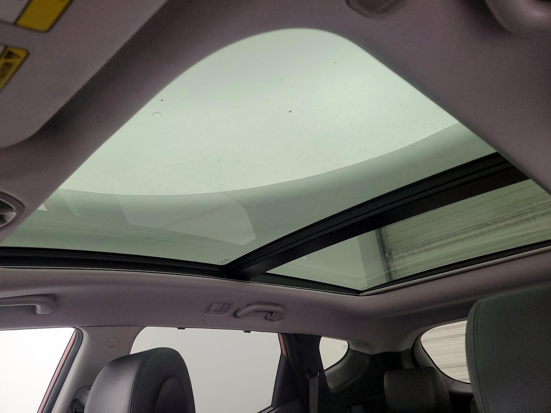 Thumbnail: 2013 Hyundai Santa Fe - 20