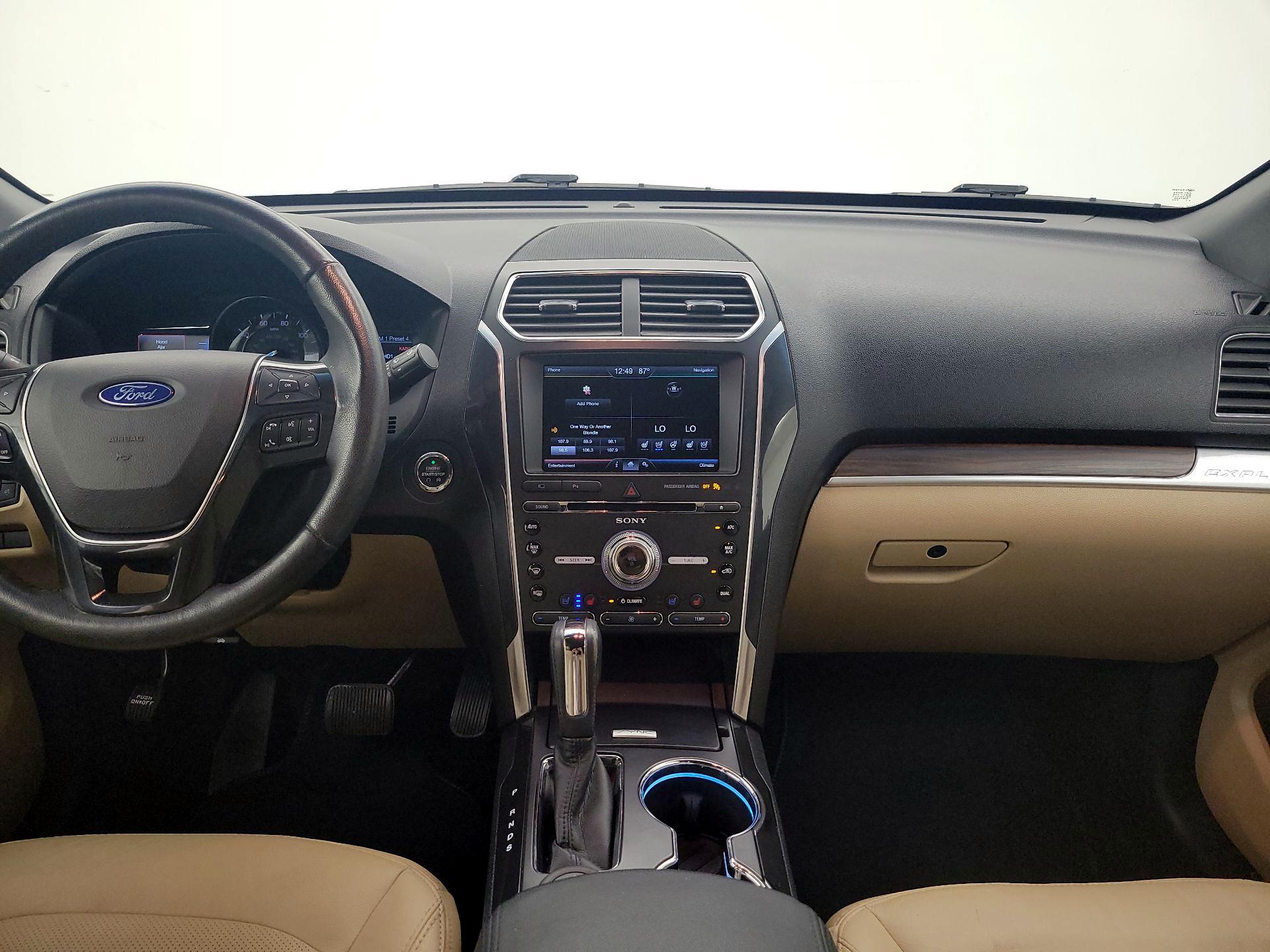 Thumbnail: 2016 Ford Explorer - 9