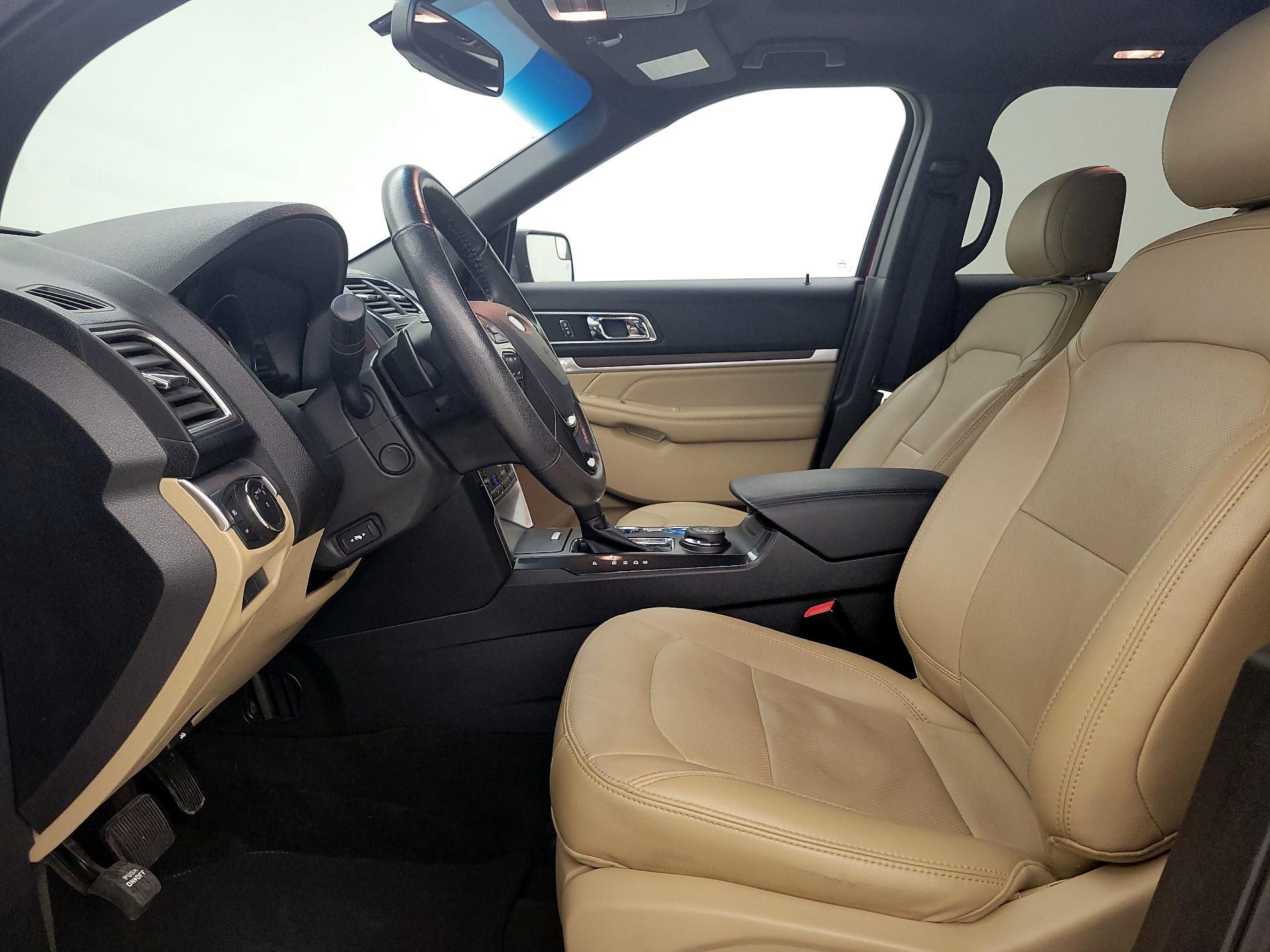 Thumbnail: 2016 Ford Explorer - 11