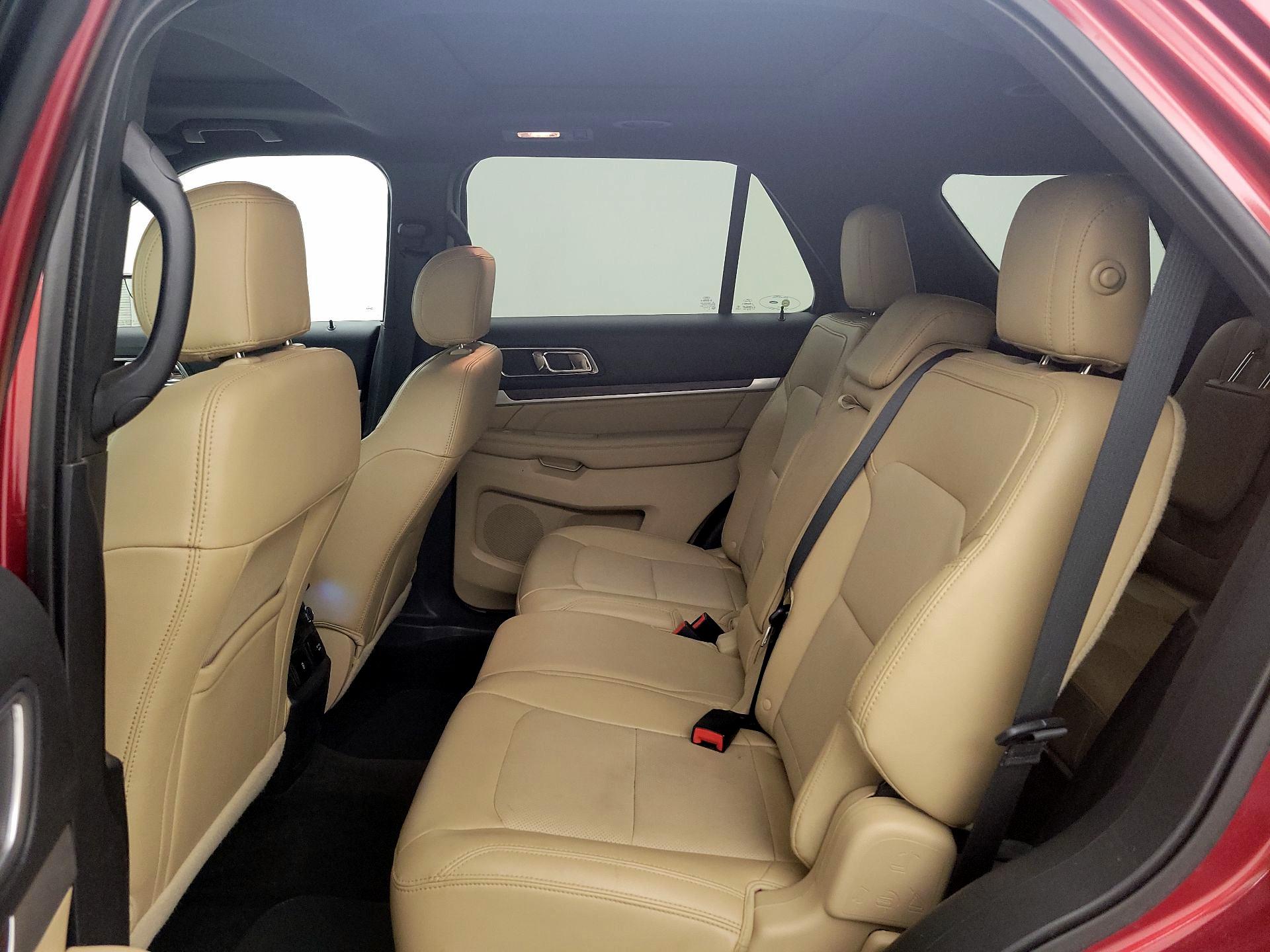 Thumbnail: 2016 Ford Explorer - 20