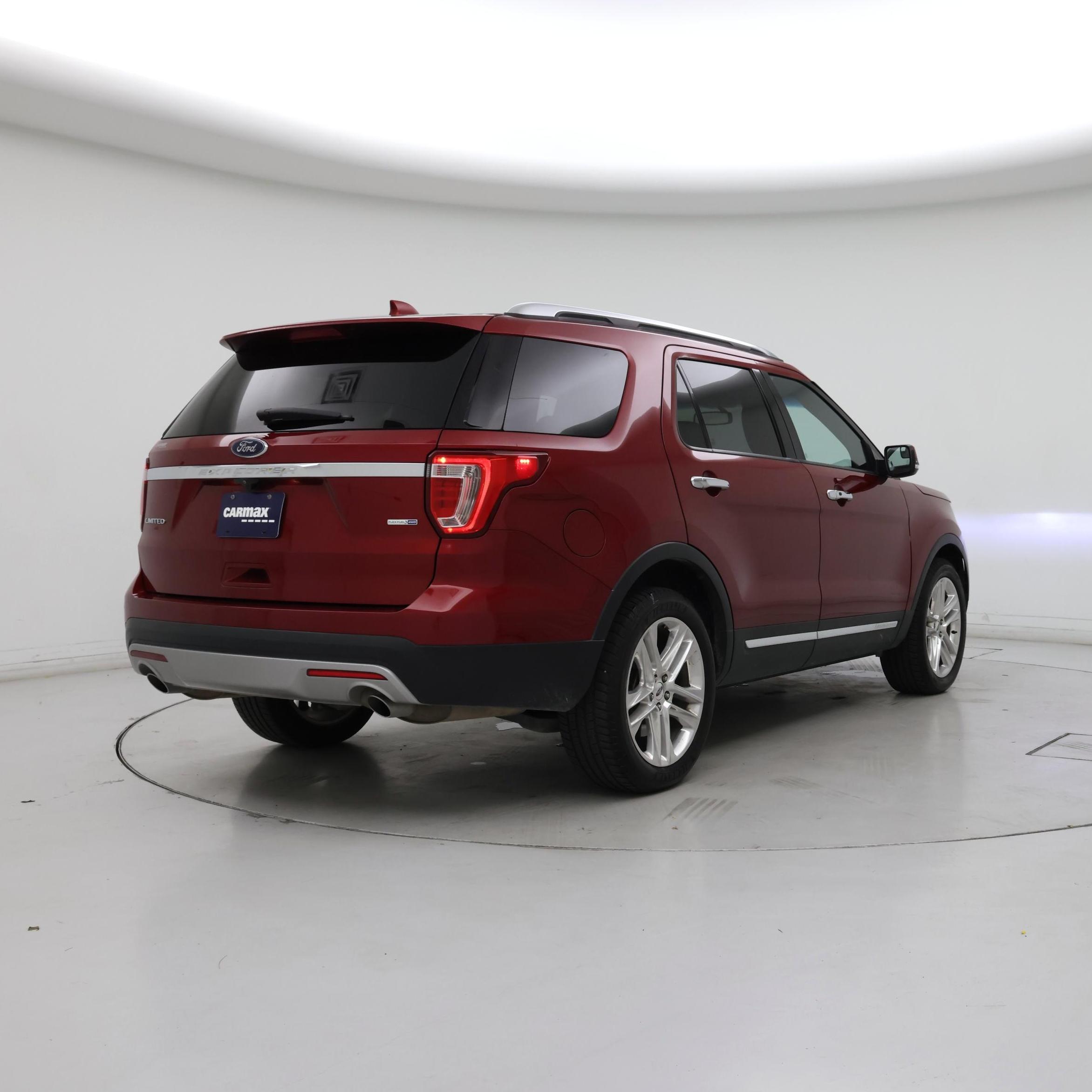 Thumbnail: 2016 Ford Explorer - 8