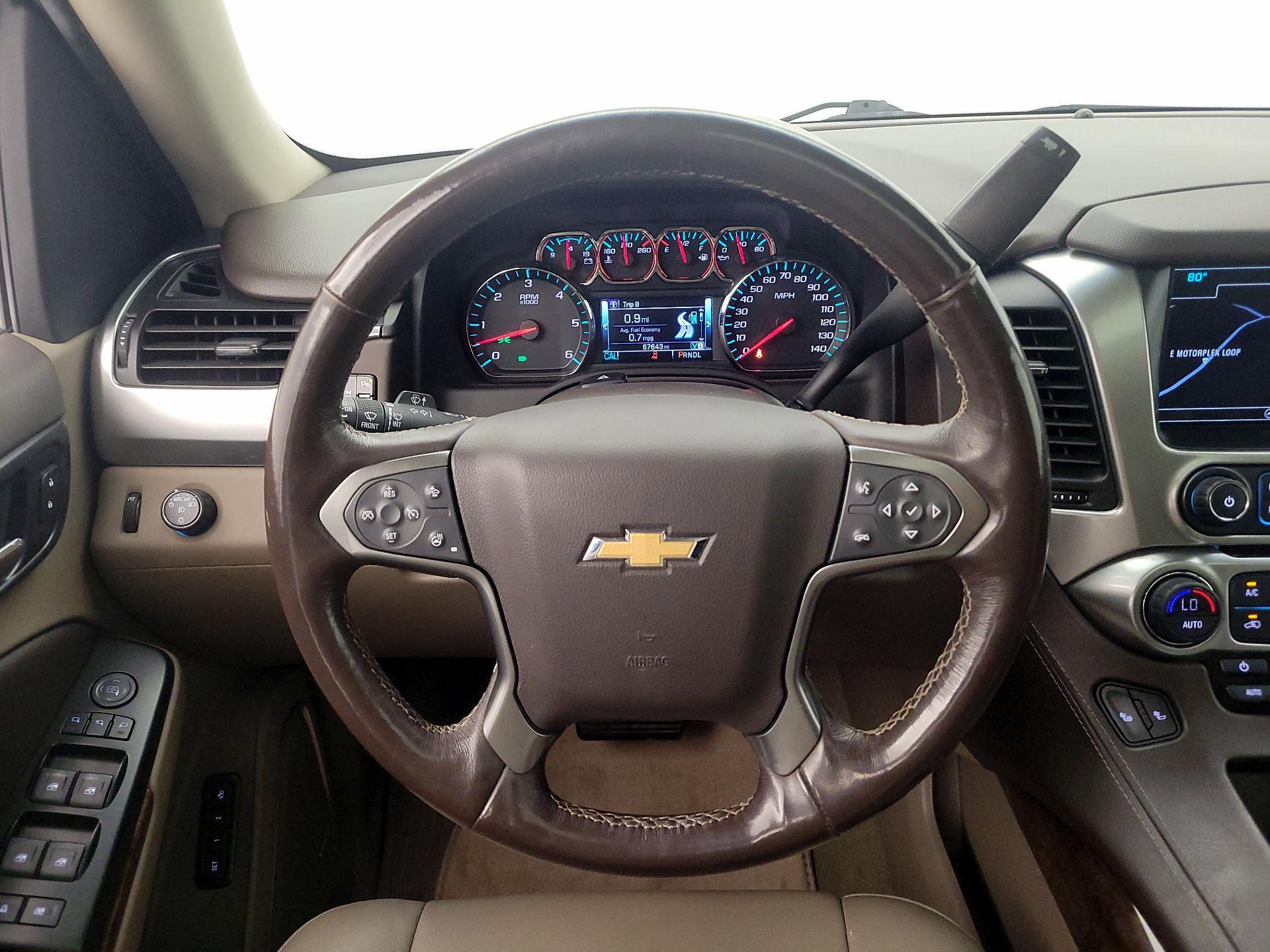 Thumbnail: 2018 Chevrolet Suburban - 10