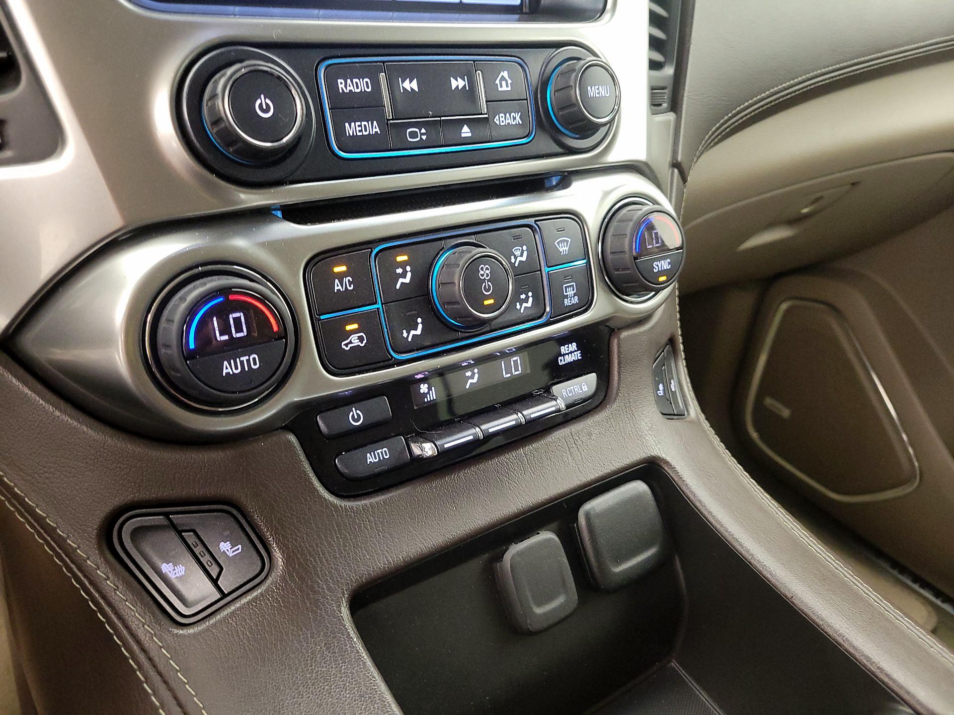 Thumbnail: 2018 Chevrolet Suburban - 17