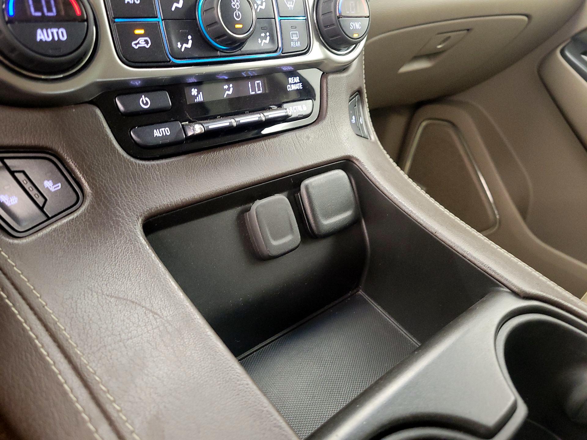 Thumbnail: 2018 Chevrolet Suburban - 19