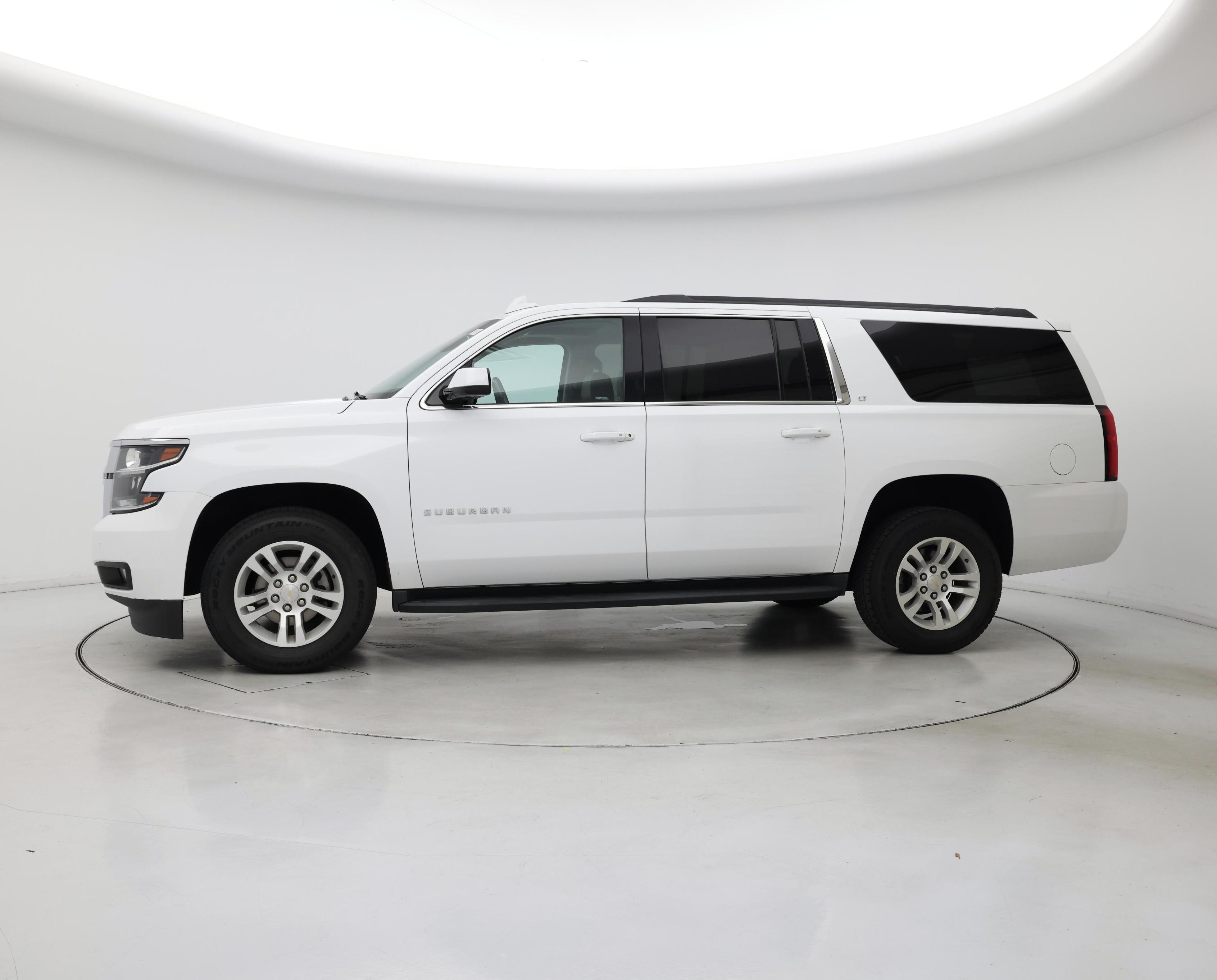 Thumbnail: 2018 Chevrolet Suburban - 3