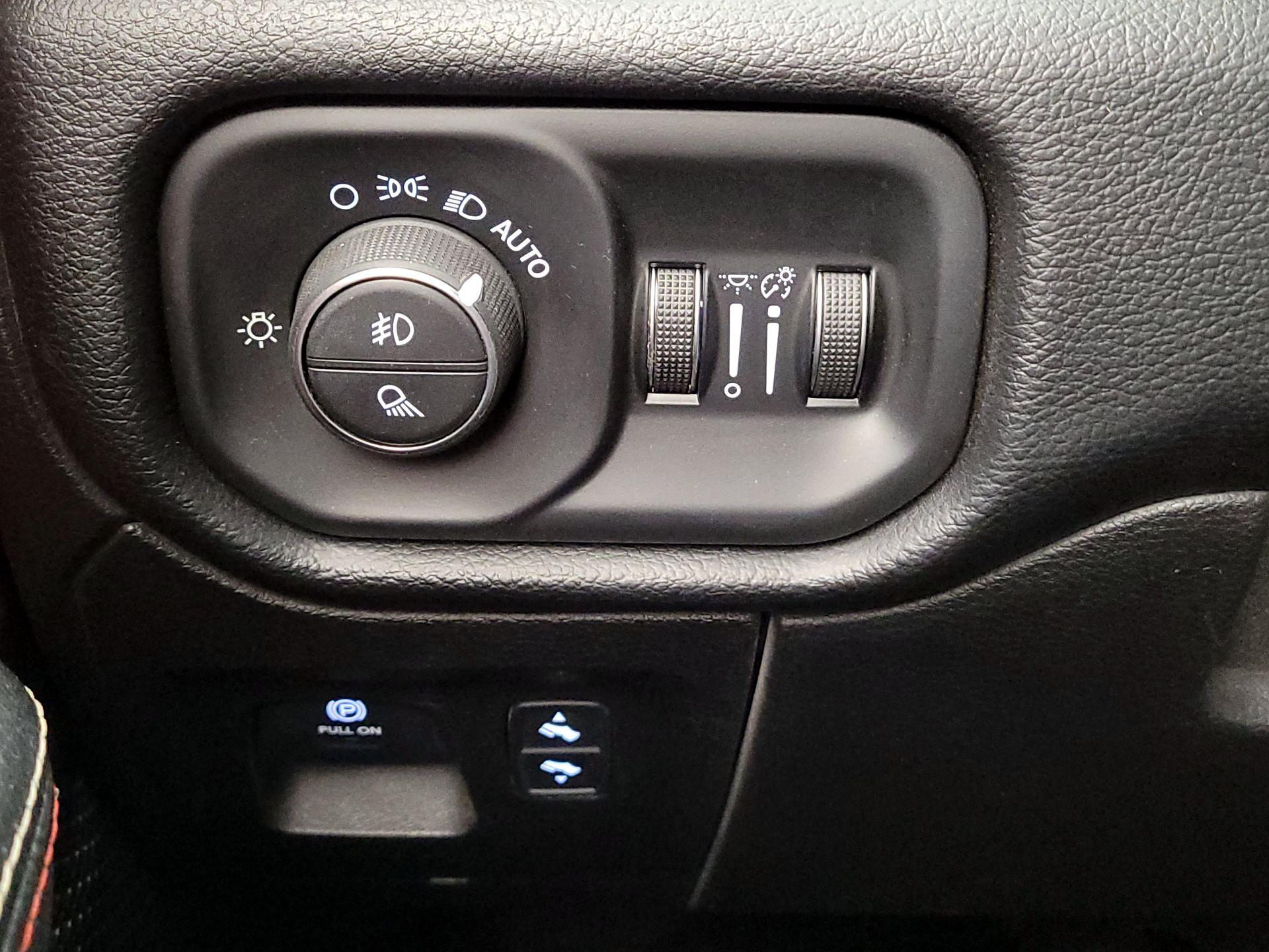 Thumbnail: 2019 RAM 1500 - 13