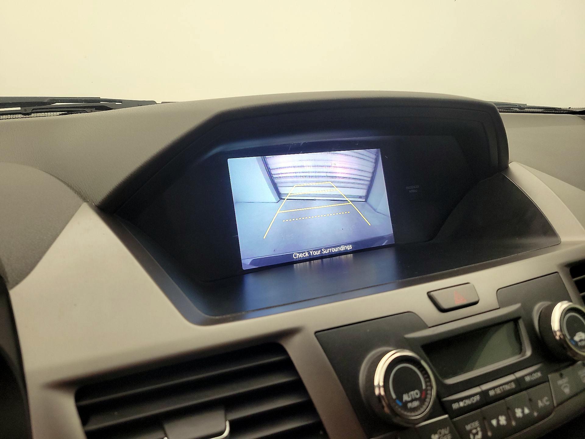 Thumbnail: 2016 Honda Odyssey - 14