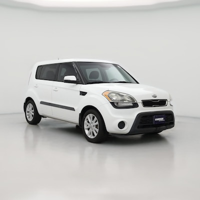 White 2013 Kia Soul +