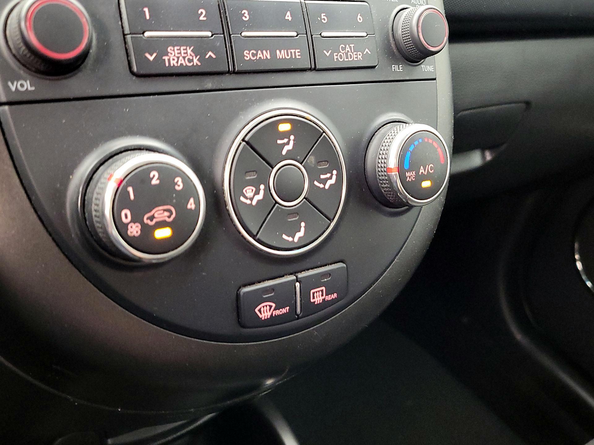 Thumbnail: 2013 Kia Soul - 15