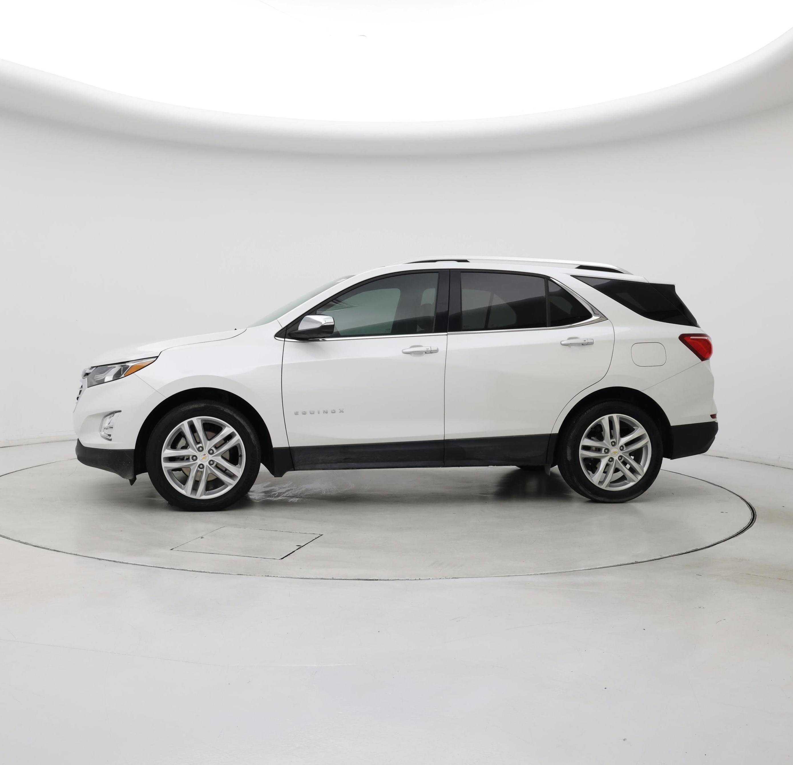 Thumbnail: 2019 Chevrolet Equinox - 3