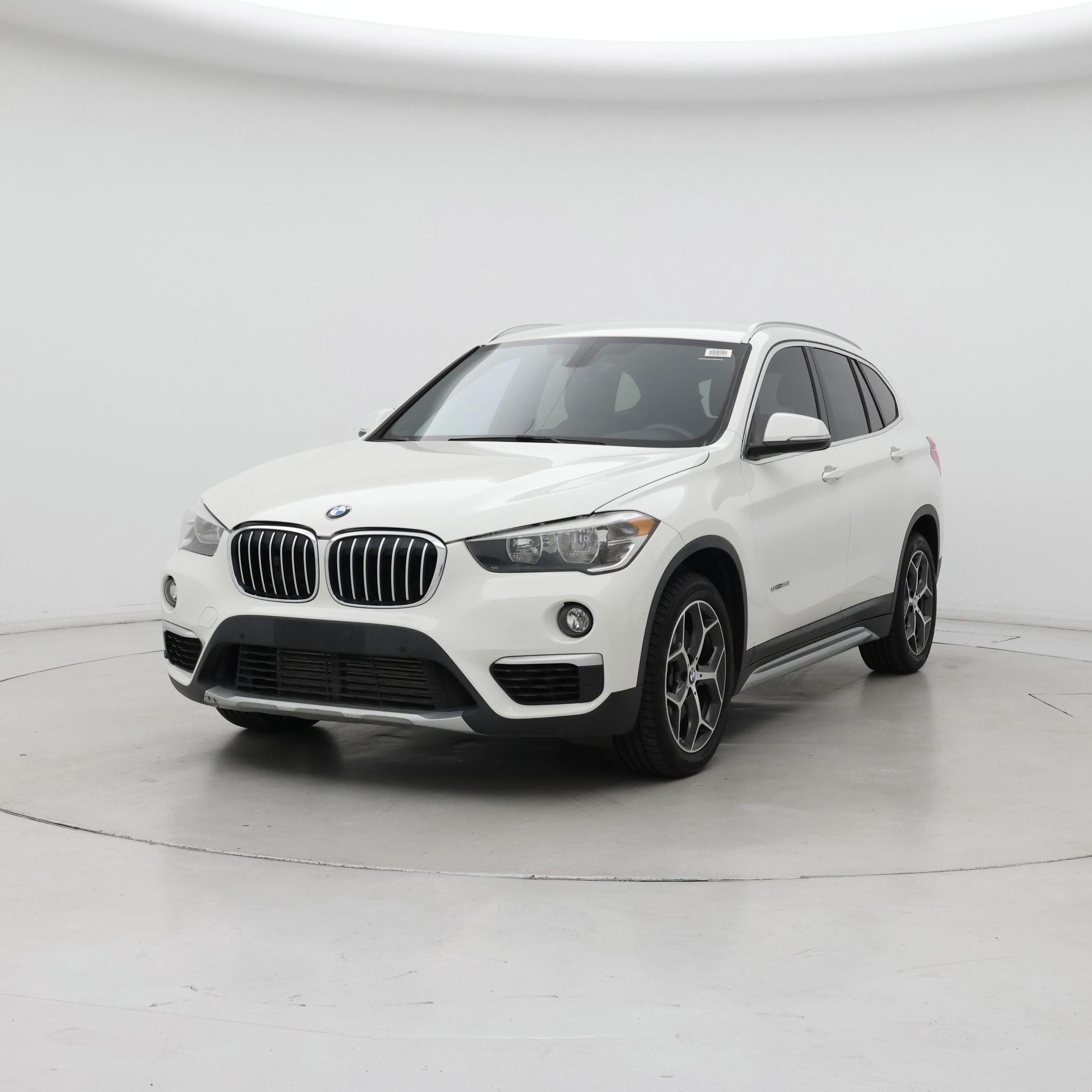 Thumbnail: 2017 BMW X1 - 4