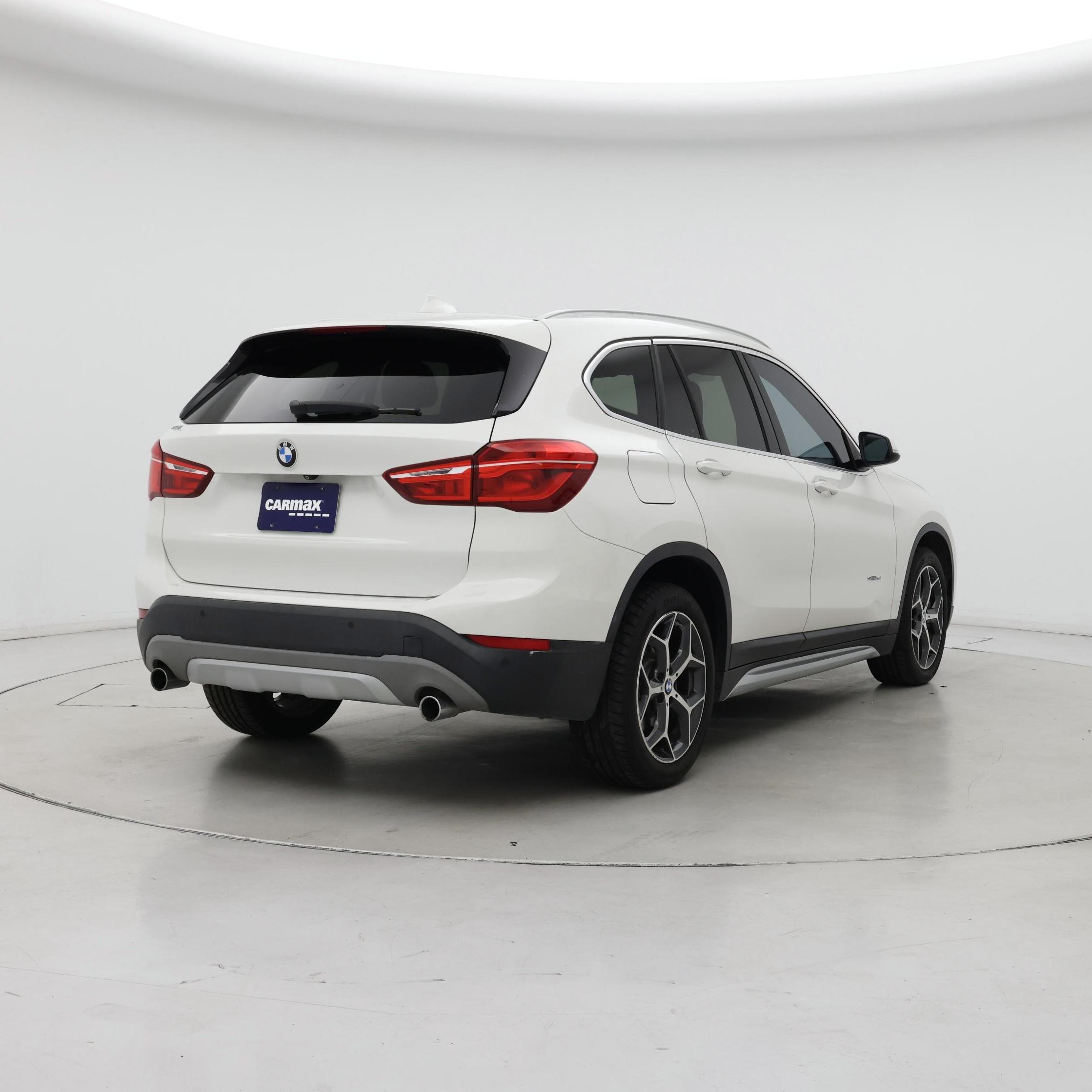 Thumbnail: 2017 BMW X1 - 8