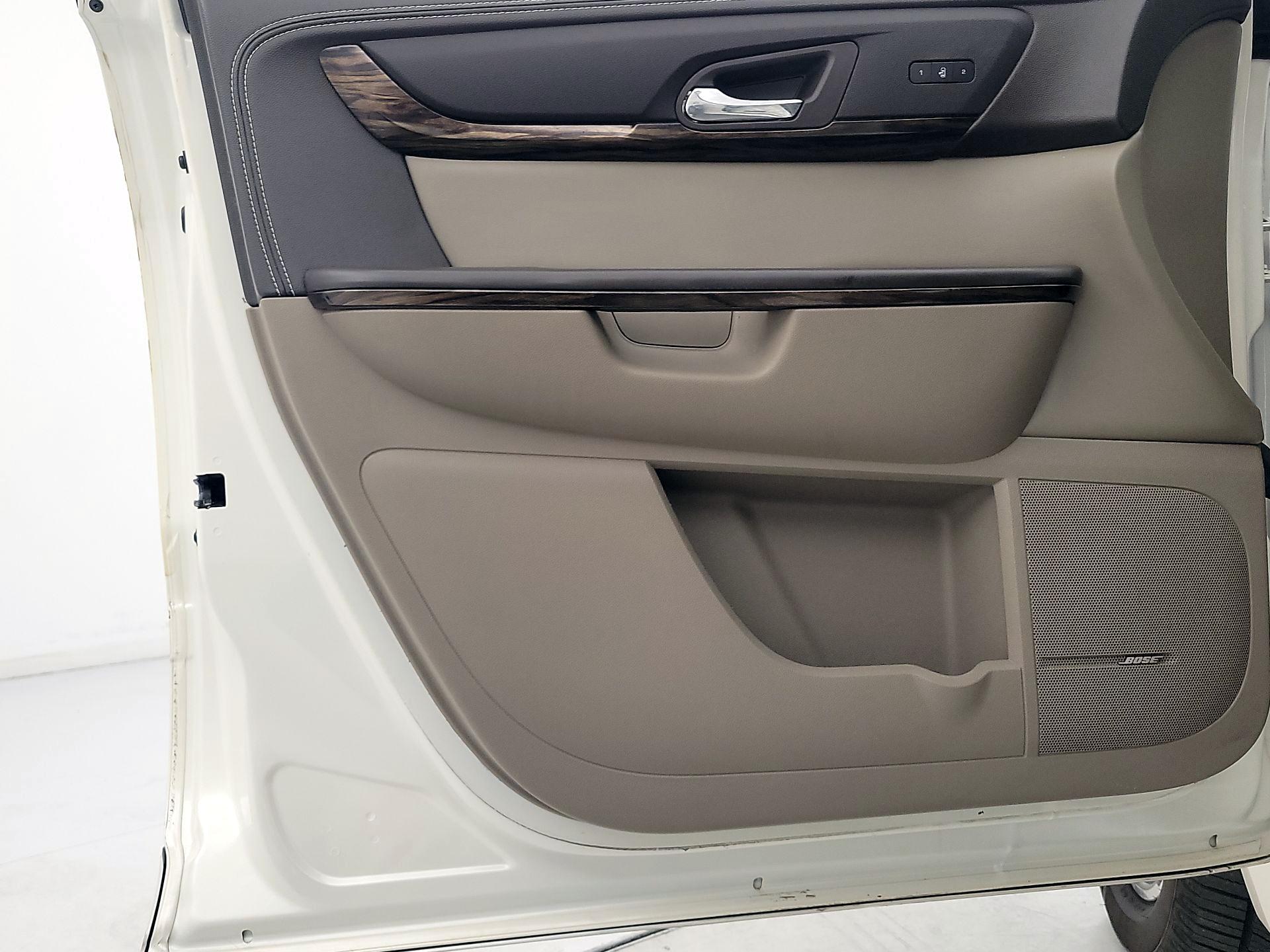 Thumbnail: 2015 GMC Acadia - 12