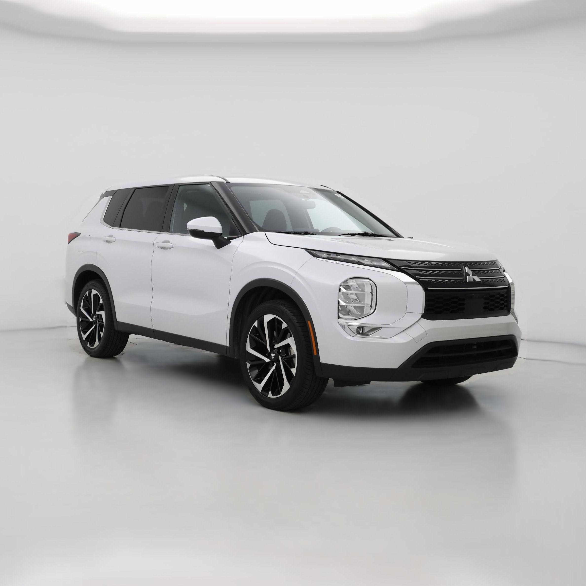 Thumbnail: 2022 Mitsubishi Outlander - 1